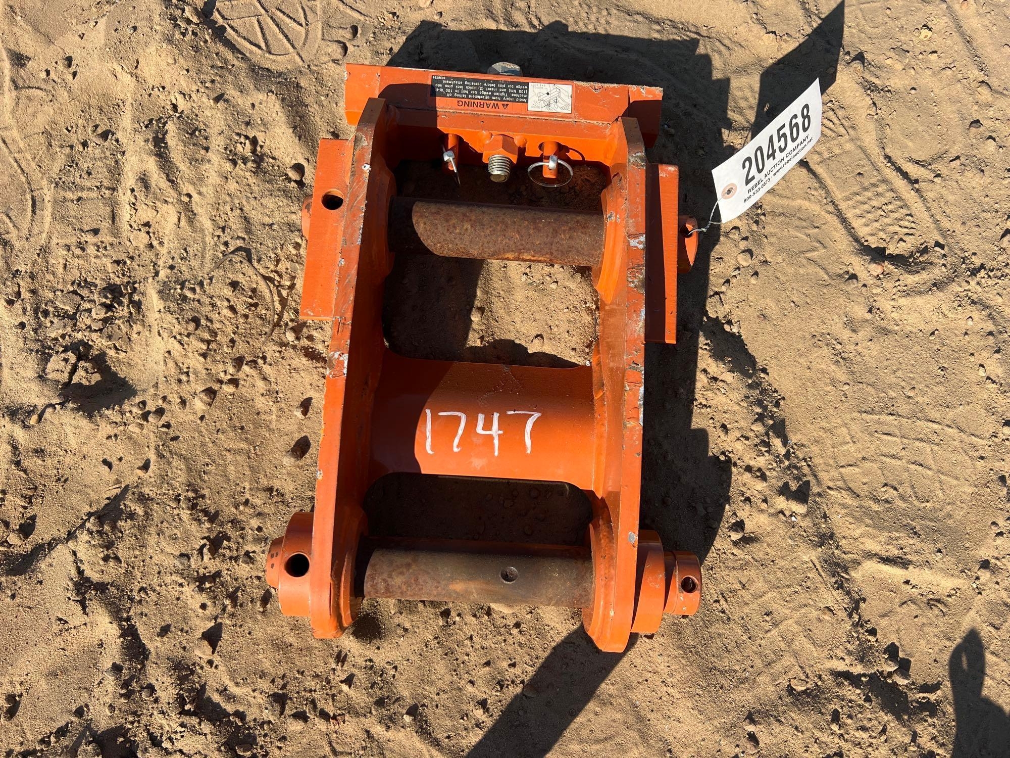 6 HITACHI WEDGEDOCK COUPLER (A57192)