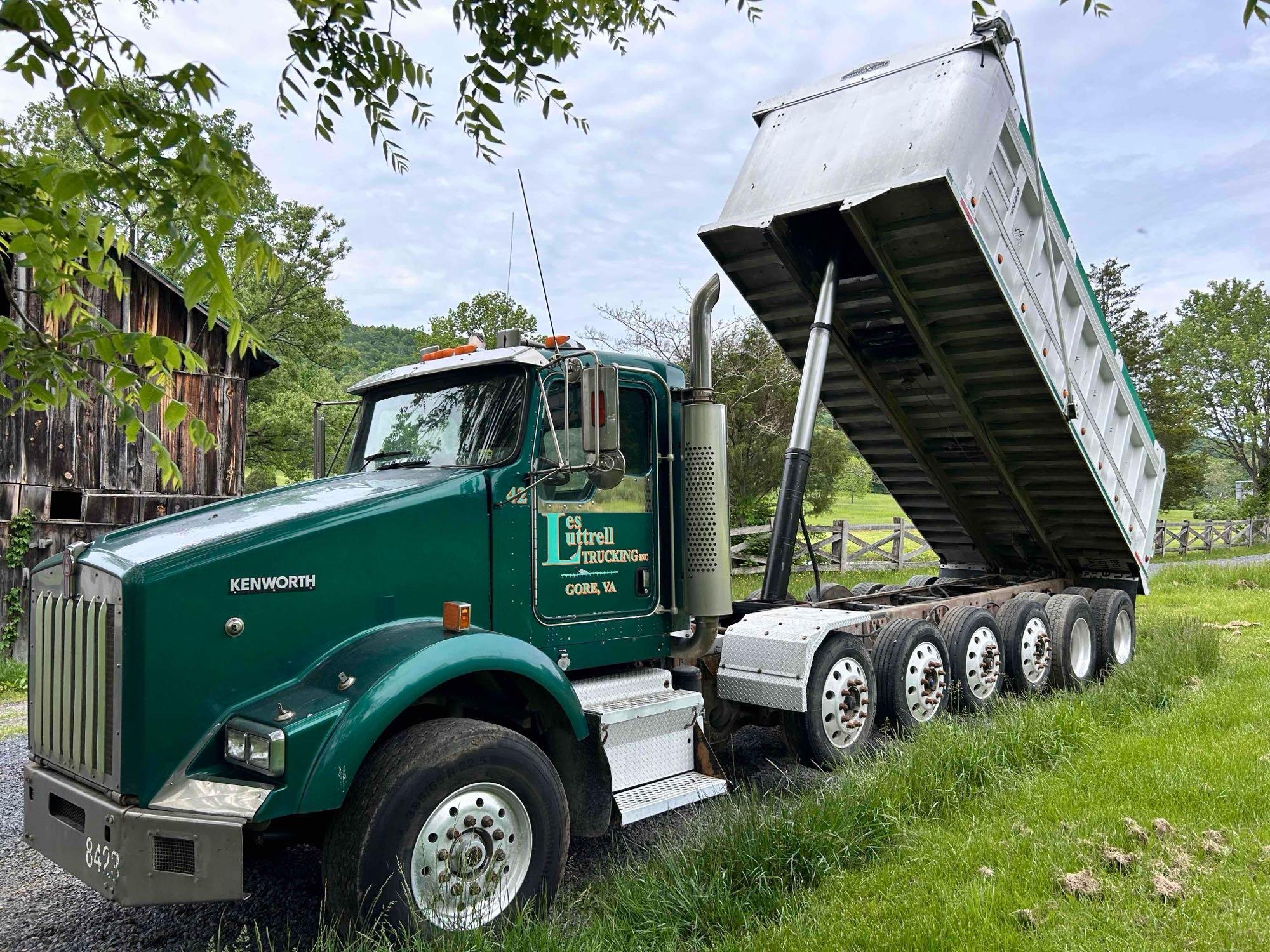 2004 Kenworth T800 Tri Axle Dump (A43476)