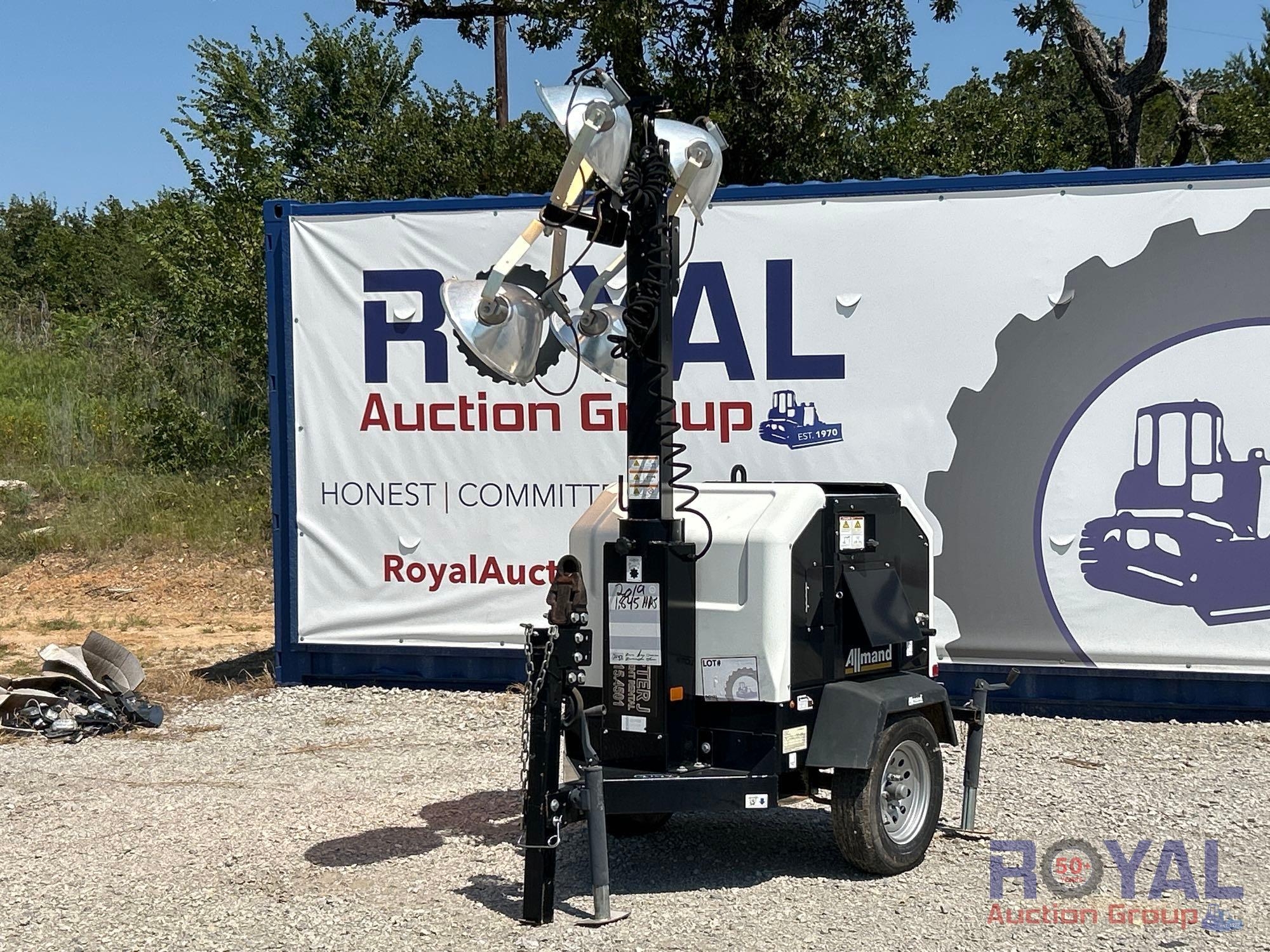 2019 Allmand Night-Lite V-Series S/A Towable Light Tower (A52377)