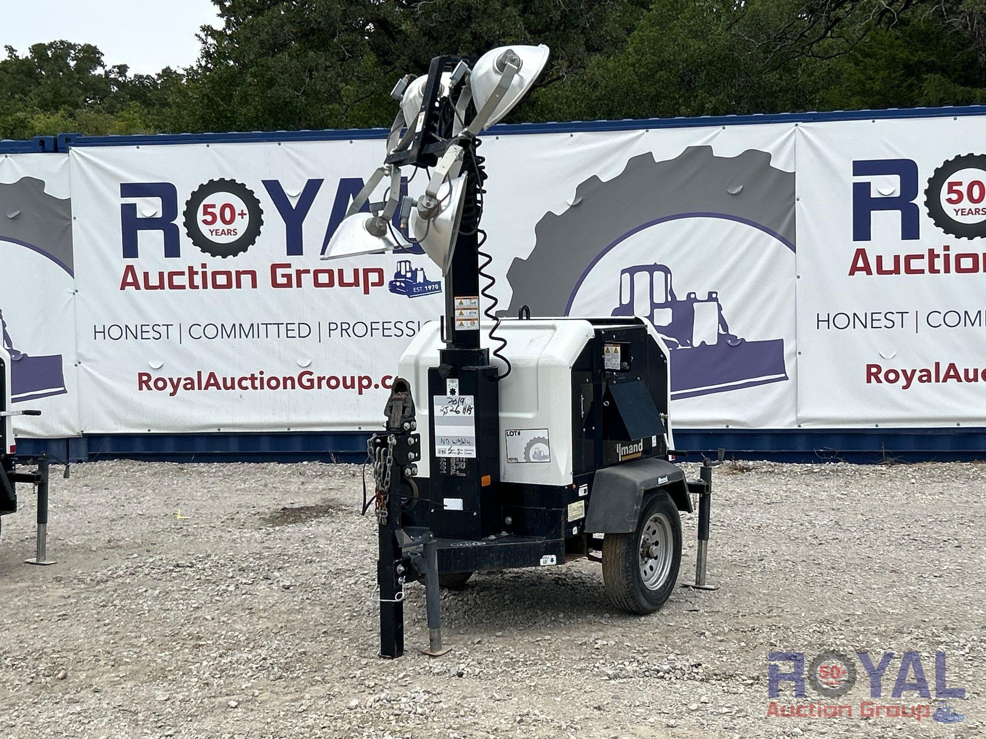 2019 Allmand Night-Lite V-Series S/A Towable Light Tower (A52377)