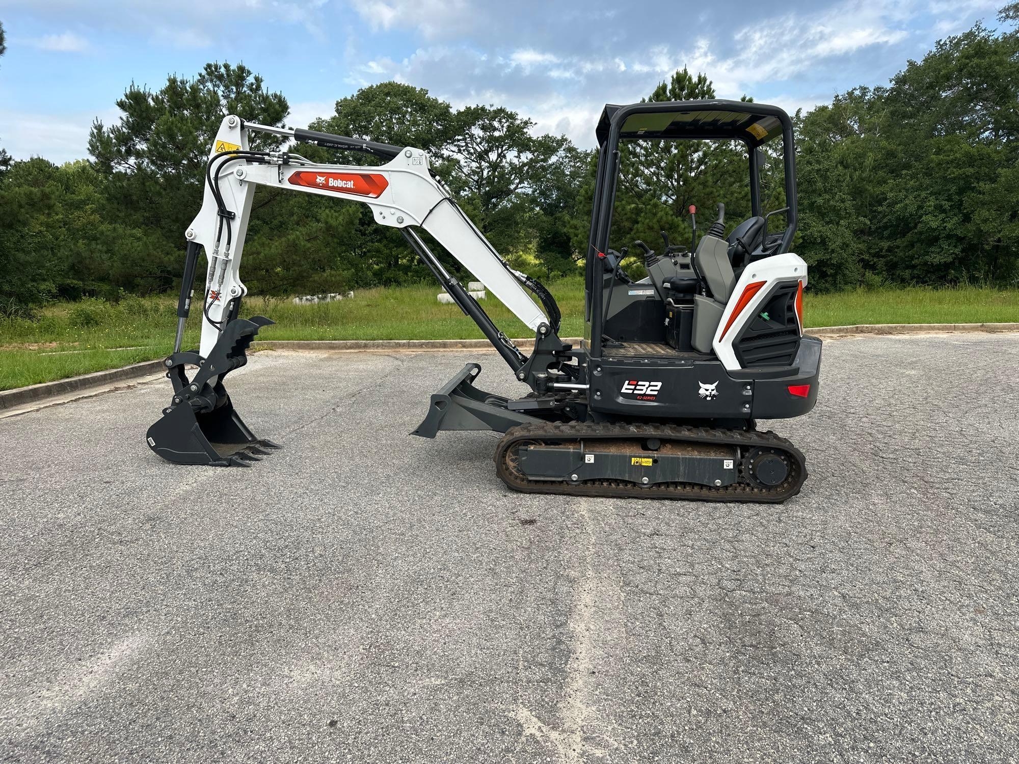 2023 Bobcat E32i Excavator (A51573)