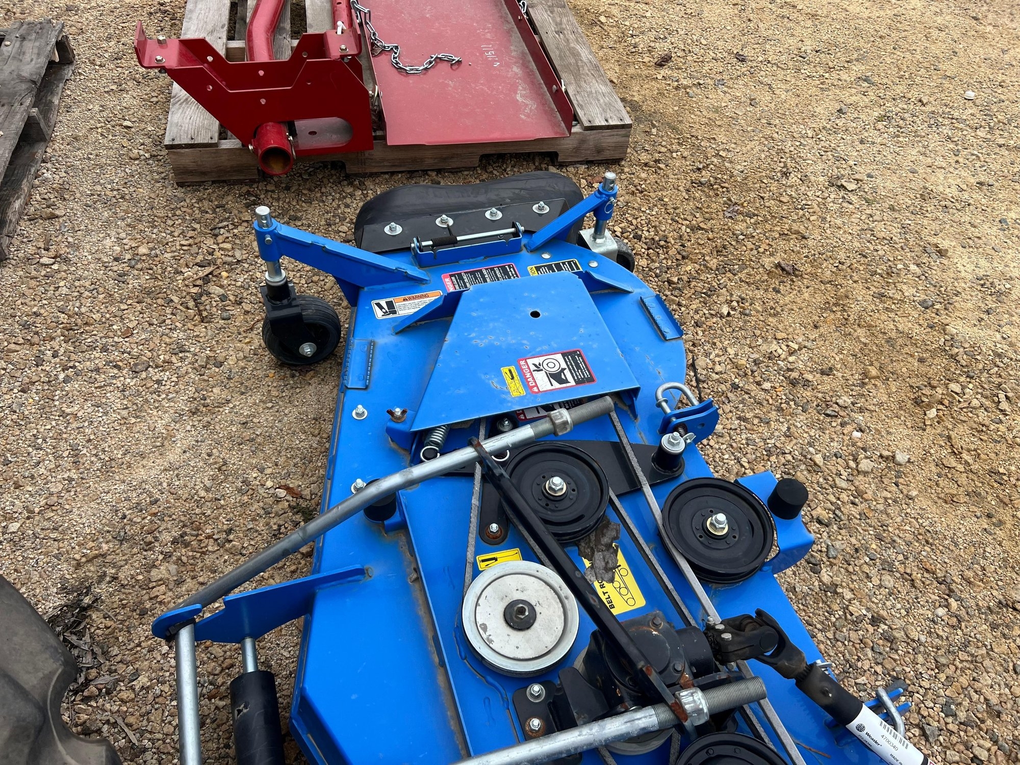 2022 NEW HOLLAND 266BMM 66-INCH BELLY MOUNT FINISHING MOWER WITH SIDE DISCHARGE (A52748)