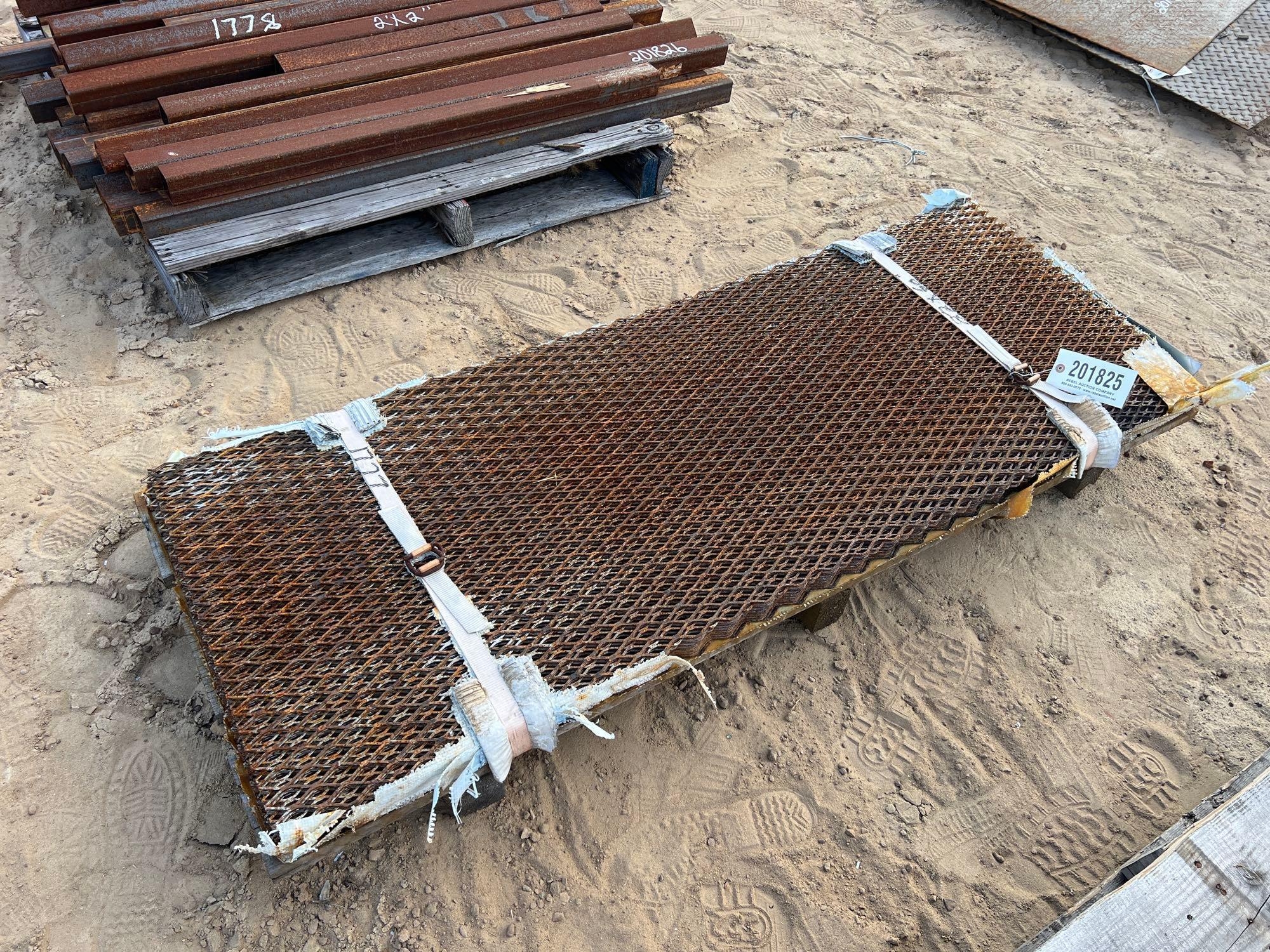 BUNDLE OF 22" X 60" EXPANDED METAL (A54756)