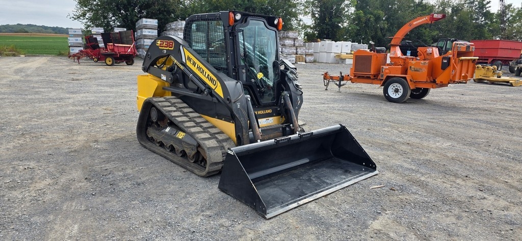 2017 New Holland C238 Skidloader (RIDE AND DRIVE) (A50775)