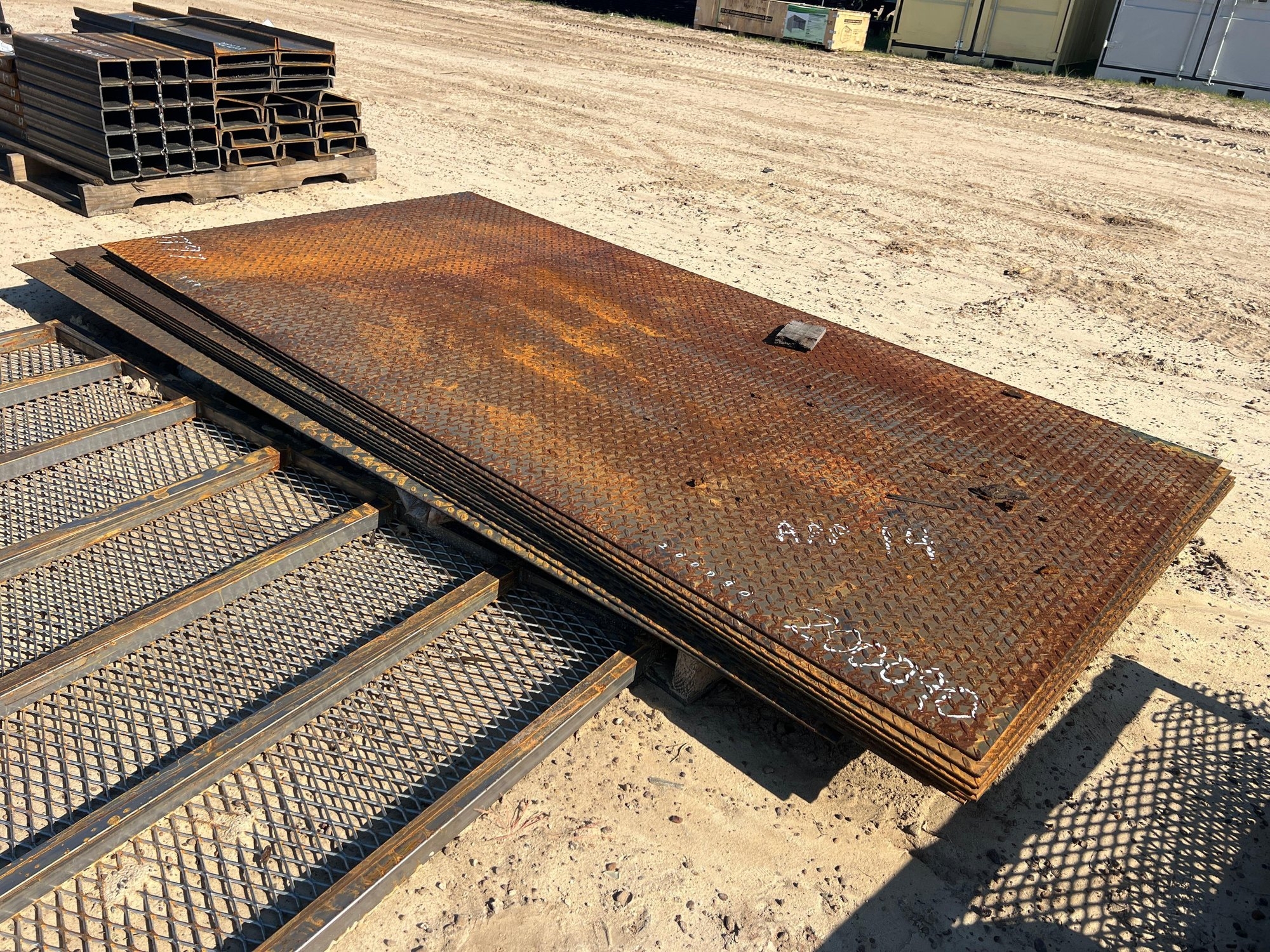 4' X 8' X 1/8" THICK DIAMOND PLATE STEEL SHEETS (A51247)