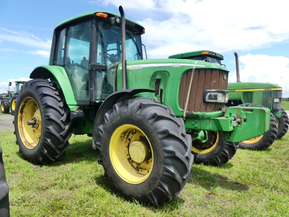 John Deere 7520 (A50120)