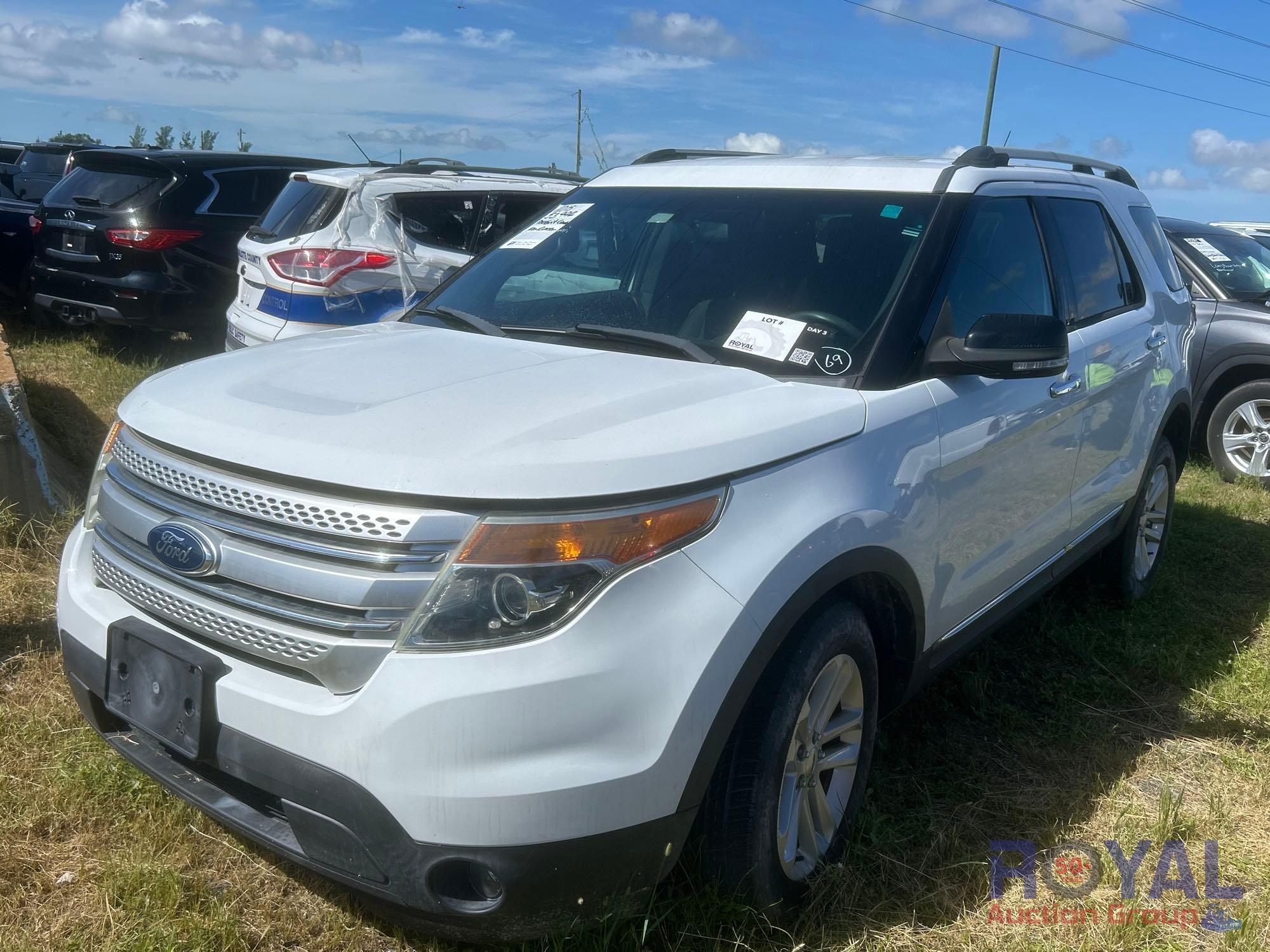 2015 Ford Explorer AWD SUV (A50324)