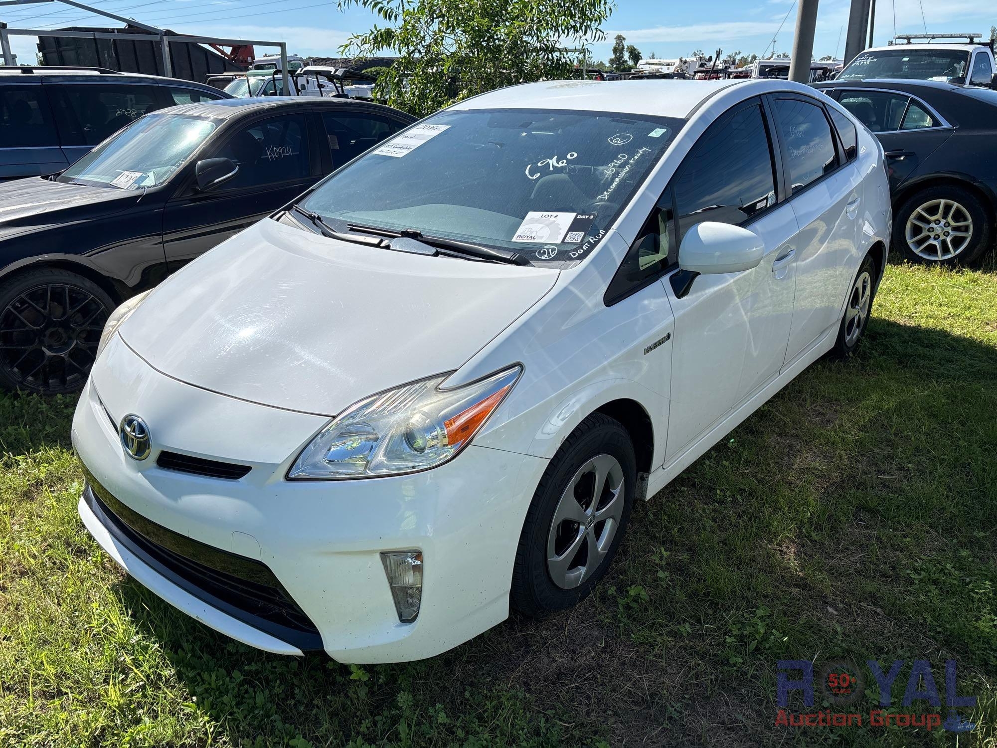 2015 Toyota Prius Hatchback Sedan (A50324)