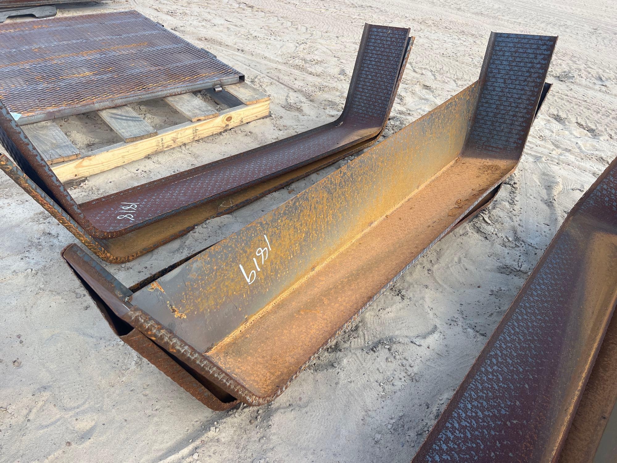 (2) DOUBLE AXLE FENDERS (A54756)