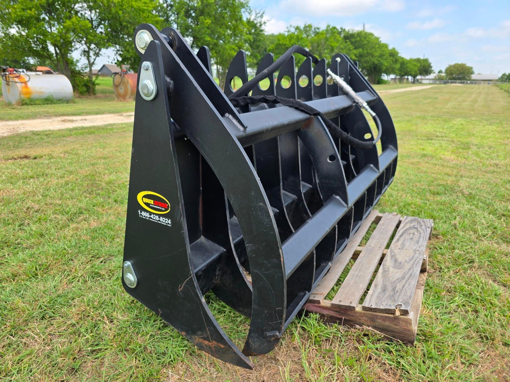 Quick Attach Skid Steer Quick Claw Grapple Industrial Grapple Rake (A51039)