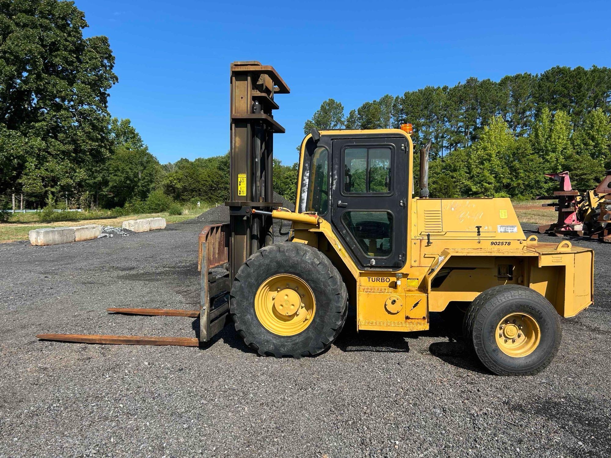 2010 Cat CM1210106 Rough Terrain Forklift (A51242)