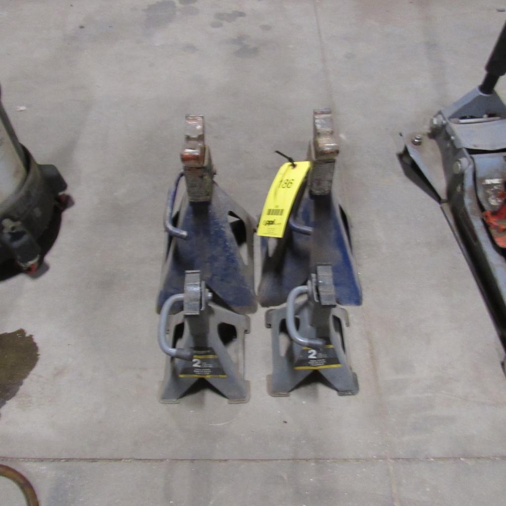 LOT: (4) Jack Stands (A59076)
