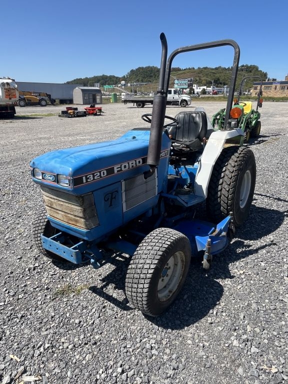 1320 Ford HST, 4wd Tractor (A52384)
