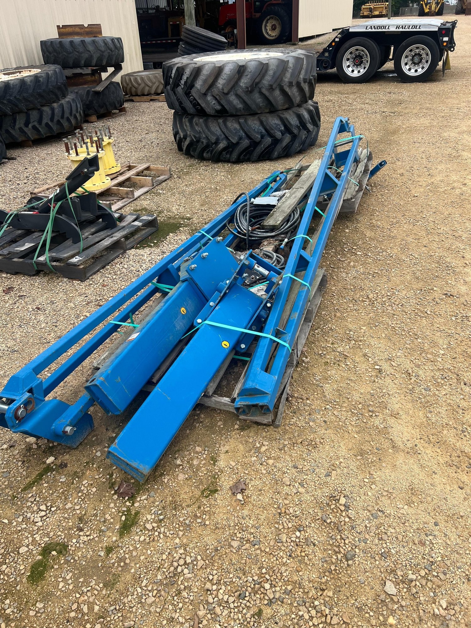 2012 KINZE FLAT FOLD ROW MARKERS SET FOR 12 ROW 36/38 STACK FOLD TOOL BAR (A52748)