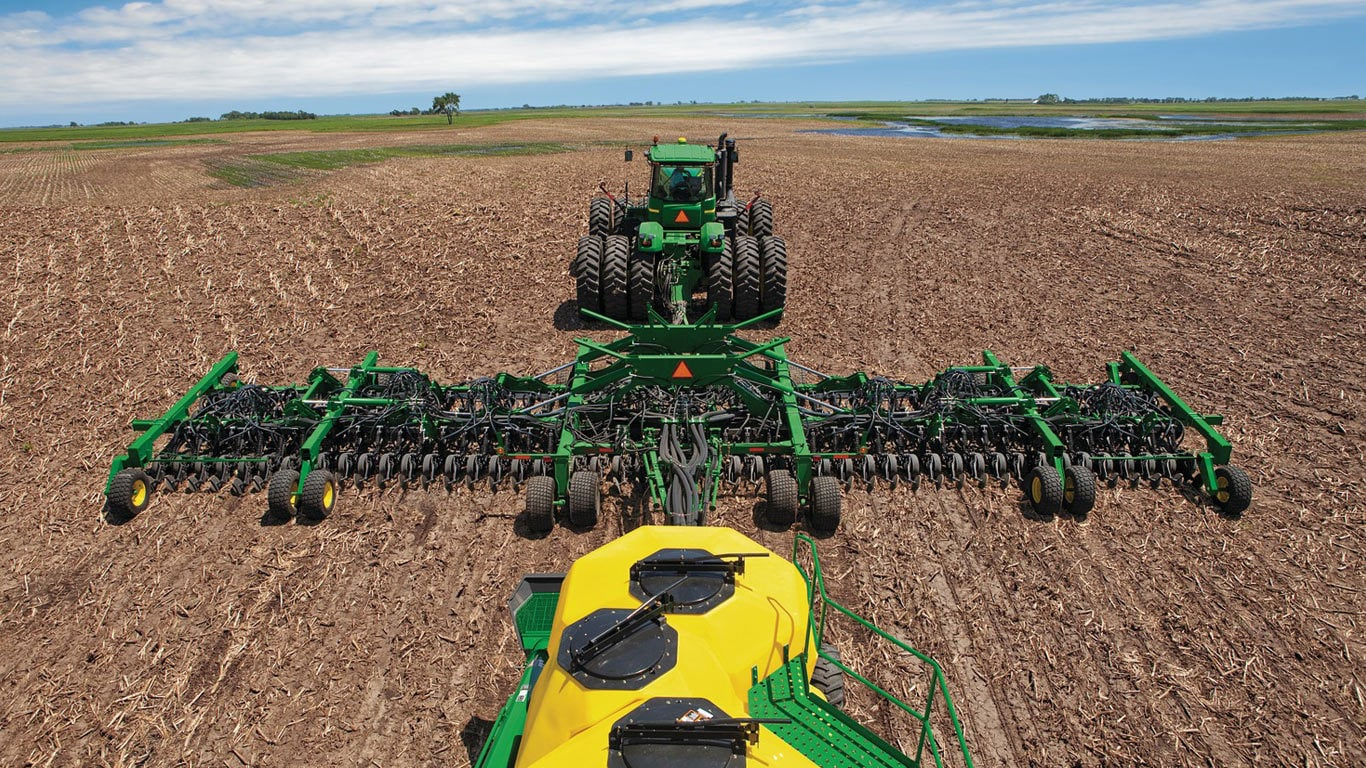 1890_no_till_air_drill_field_standard_r4d003253_large_4306a8dbd7647734661da6a0adc459fccf65a1d2.jpg