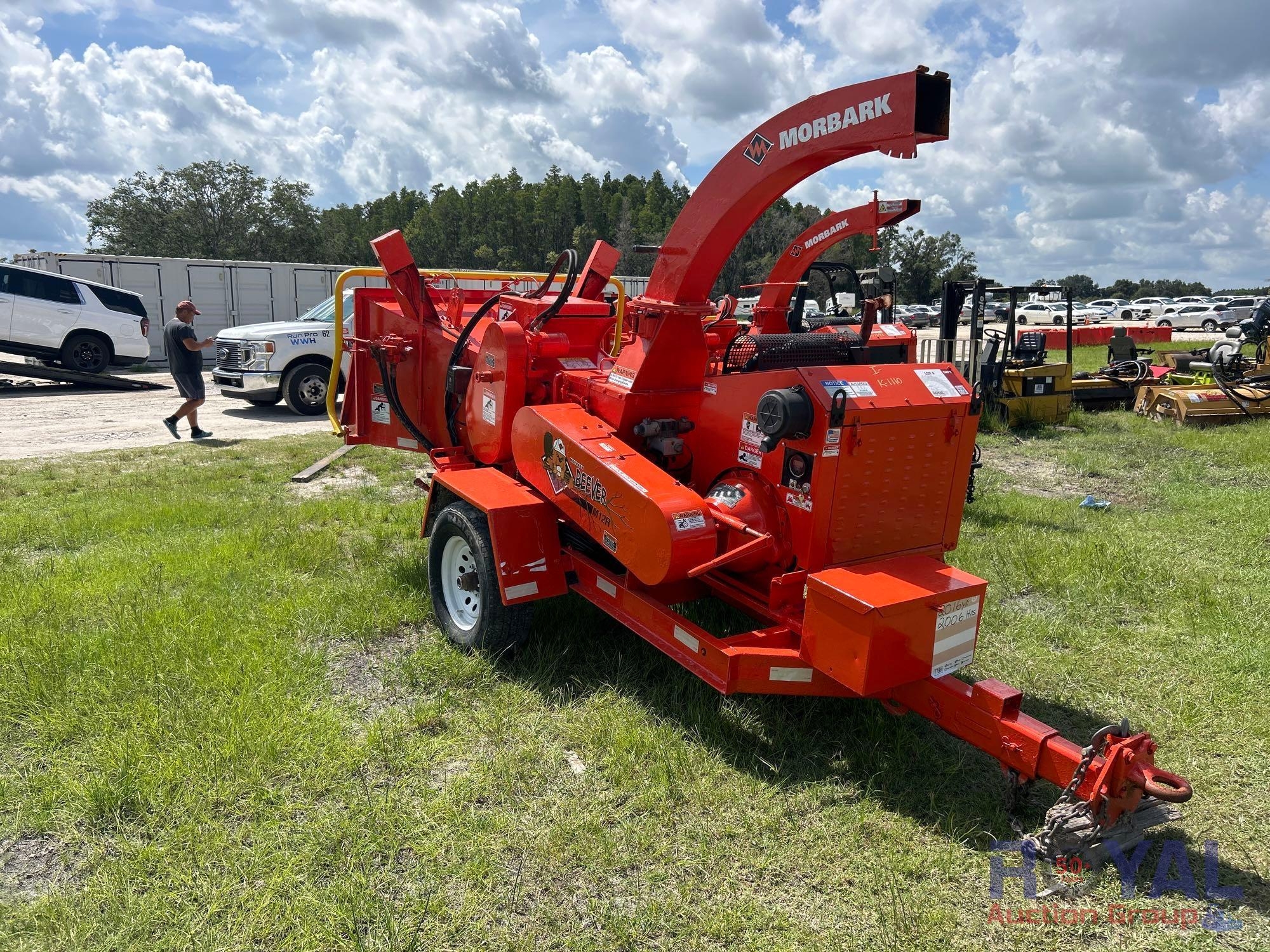 2016 E-Z Beever M12R Towable Brush Chipper (A50322)