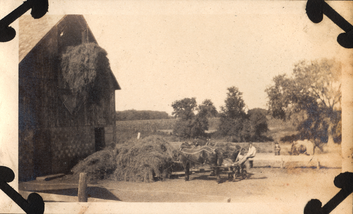 19200101-EstersPhotos30.jpg