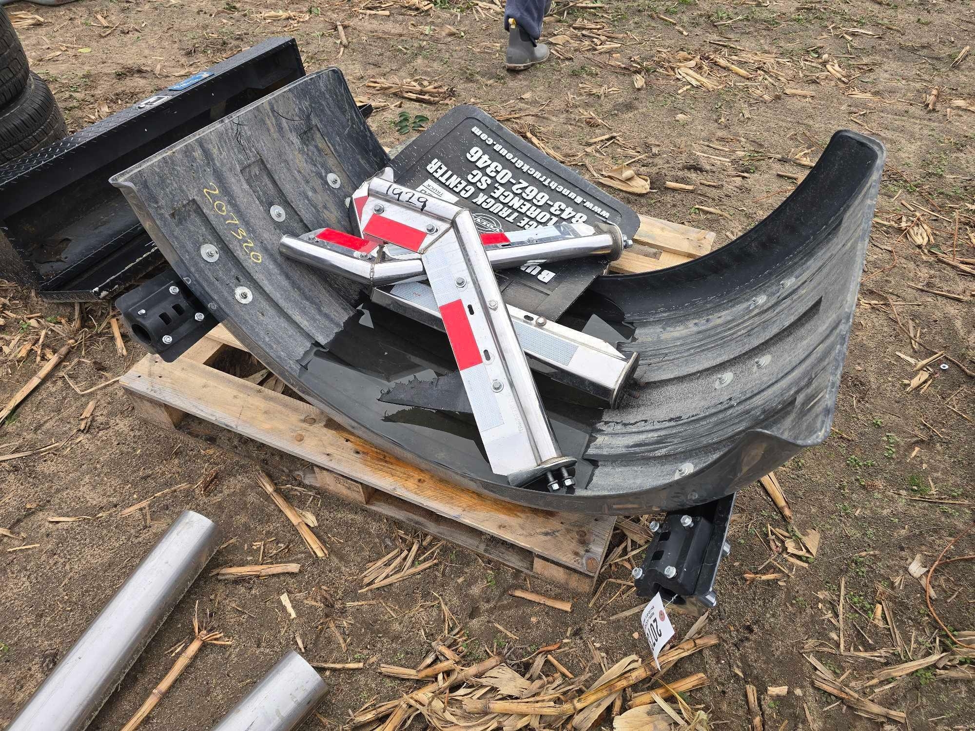 SET OF TRUCK FENDERS AND HARDWARE (A58374)