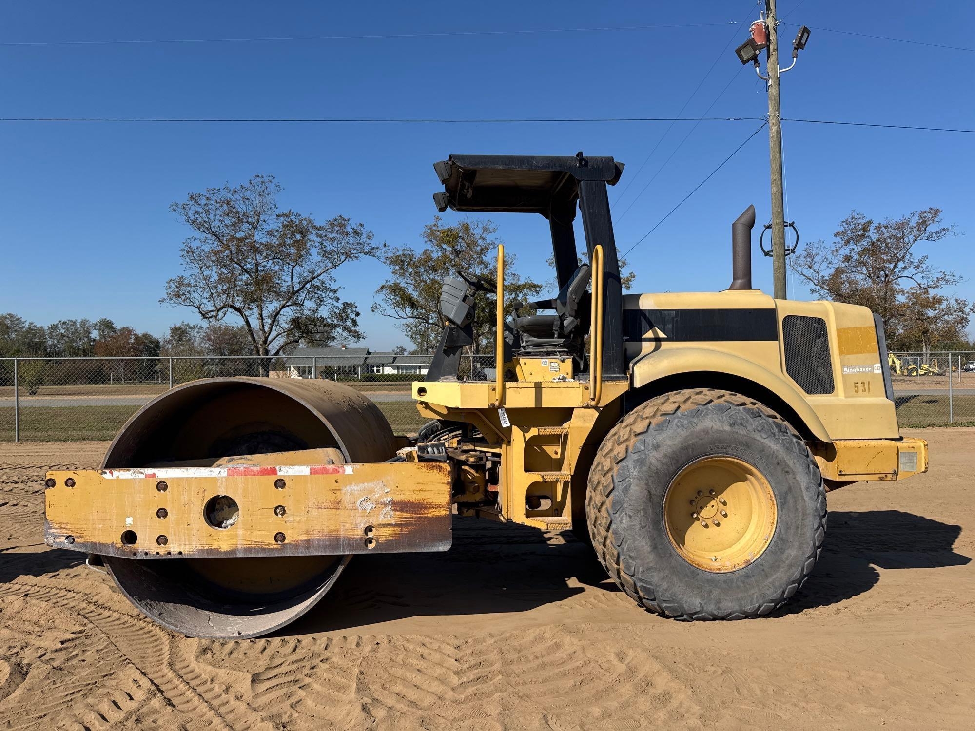 1999 CATERPILLAR CS-563D SMOOTH DRUM ROLLER (A52707)
