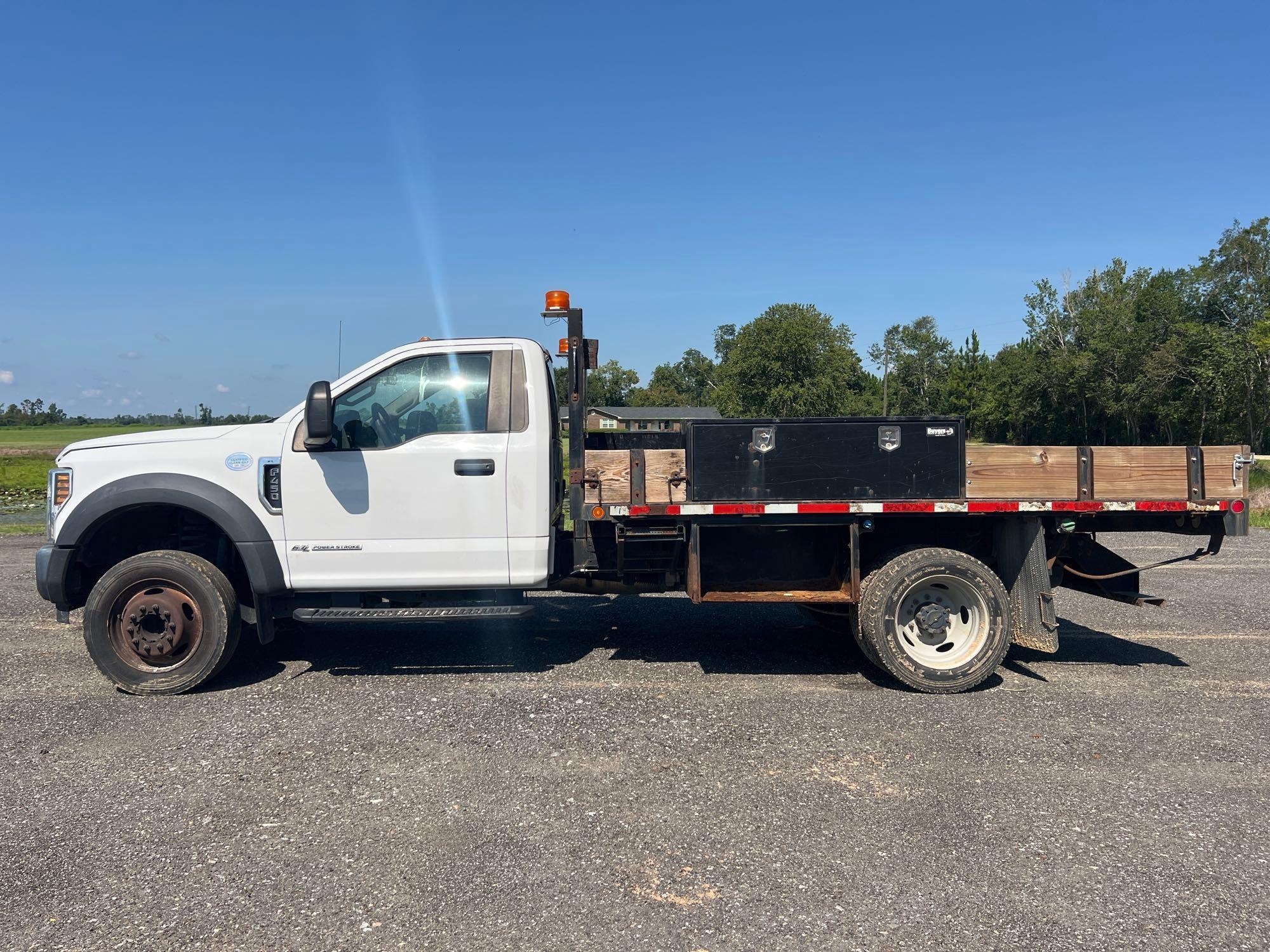 2018 FORD F-450 XL FLATBED TRUCK (A51406)