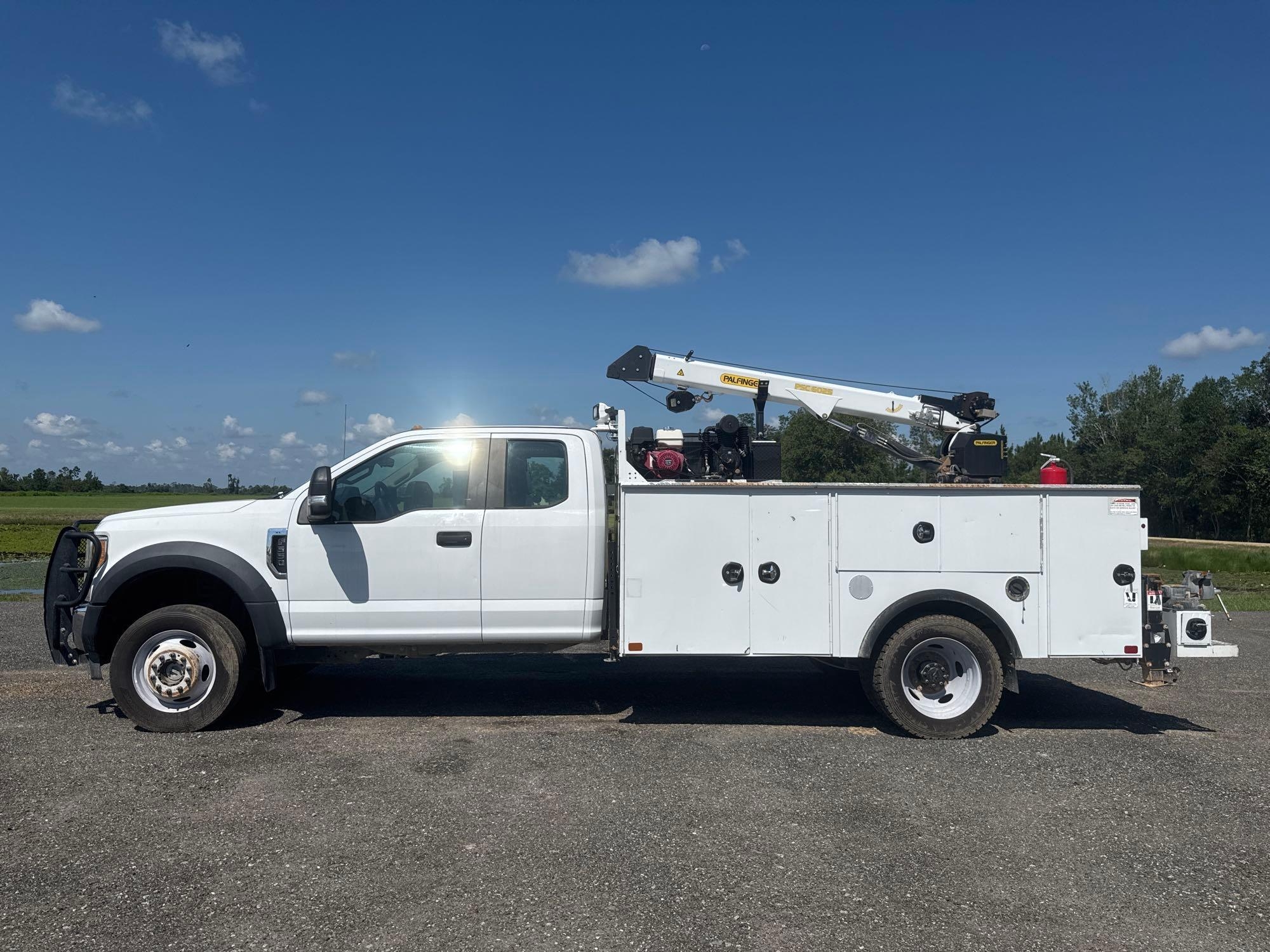 2017 FORD F-550 XL SERVICE TRUCK (A51406)