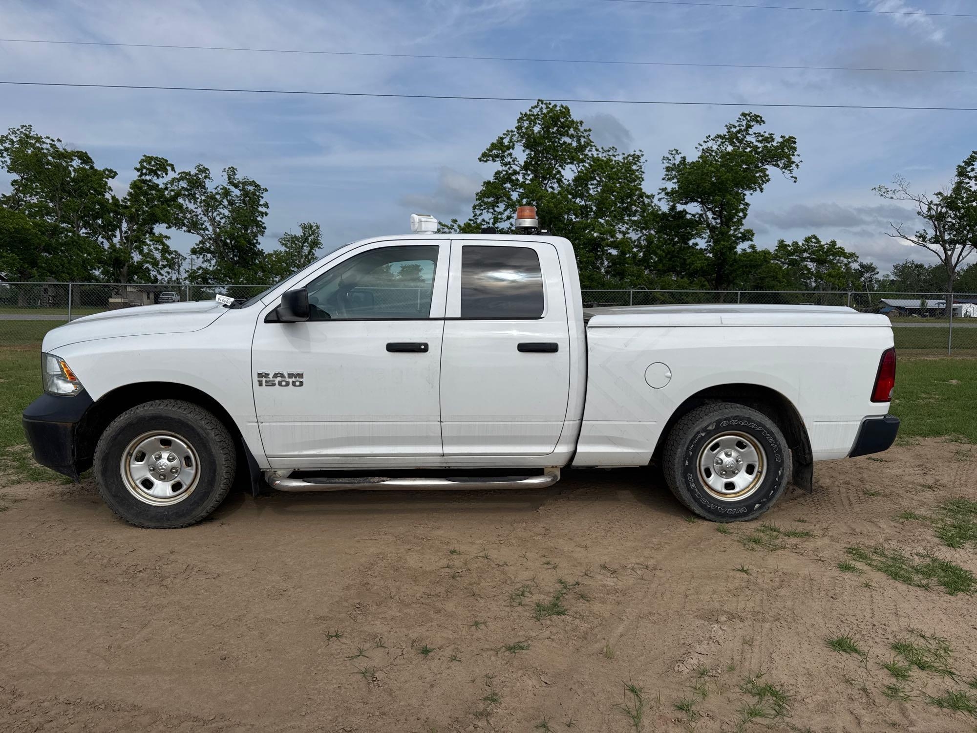 2015 DODGE RAM 1500 CREW CAB TRUCK (A51406)