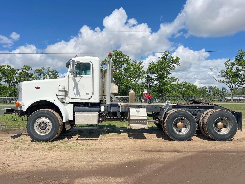 2000 PETERBILT 357 DAY CAB ROAD TRACTOR (A51406)