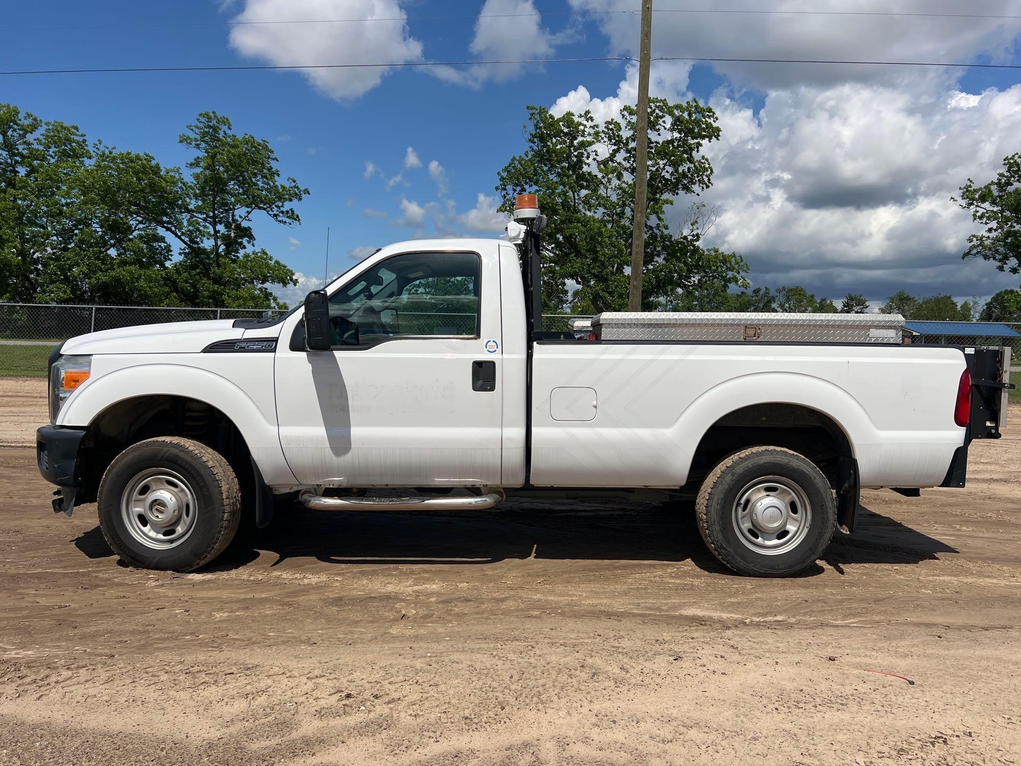 2015 FORD F-250XL SUPER DUTY TRUCK (A51406)