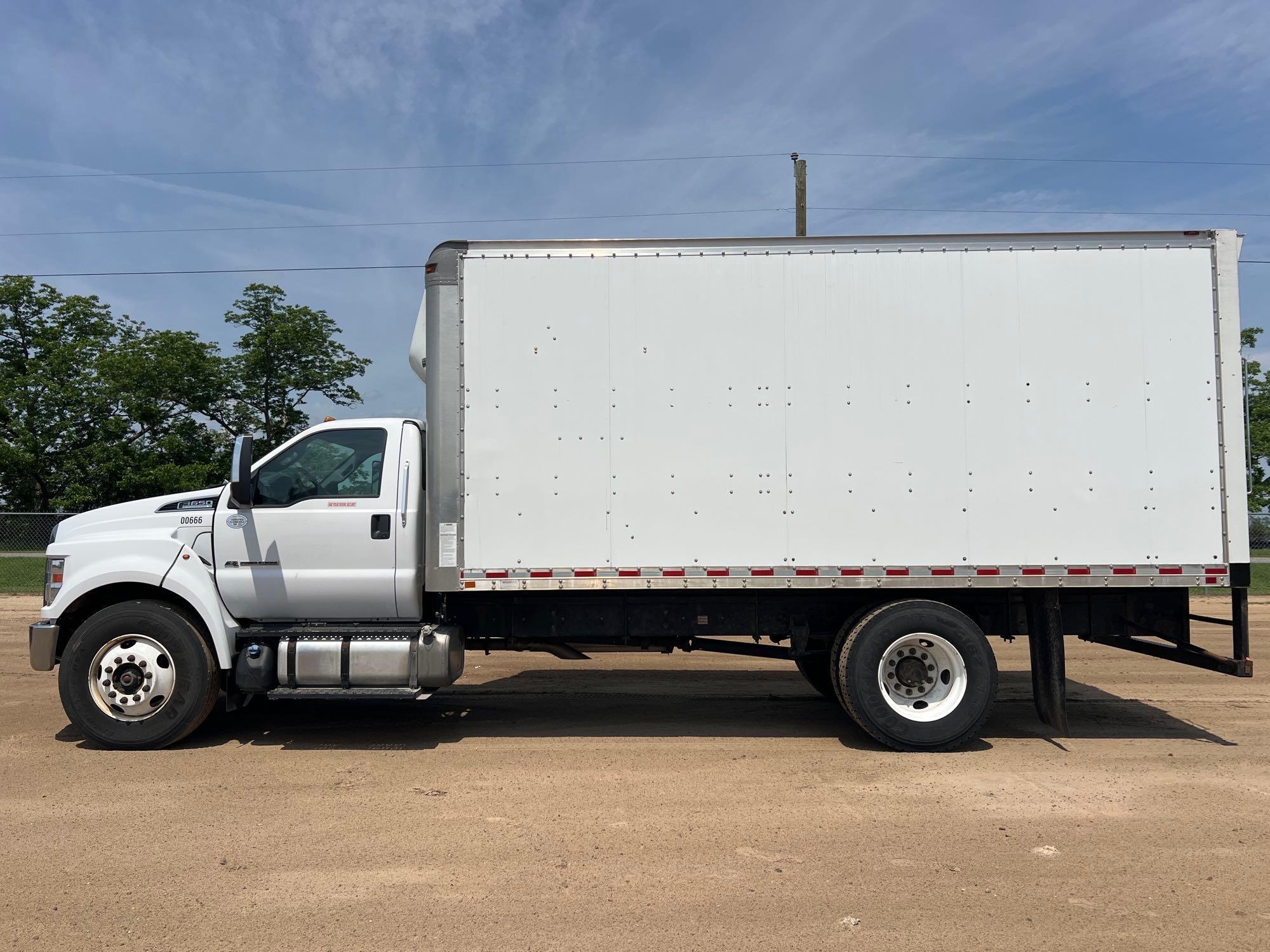 2019 FORD F-650 SUPER DUTY BOX TRUCK (A51406)