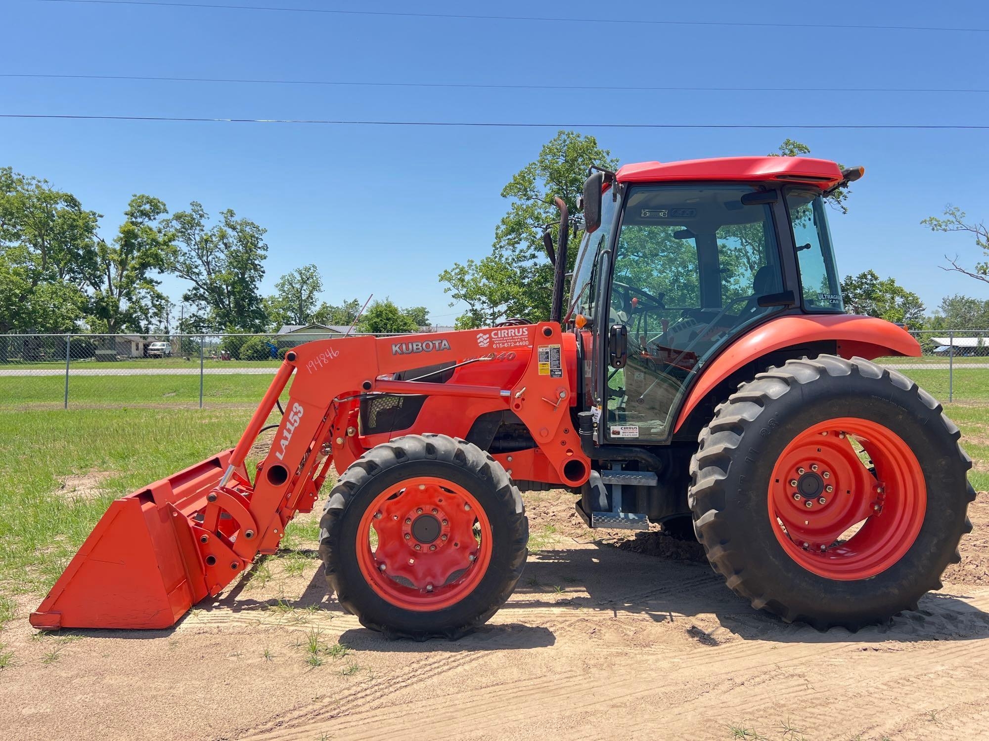 KUBOTA M7040 TRACTOR (A51406)