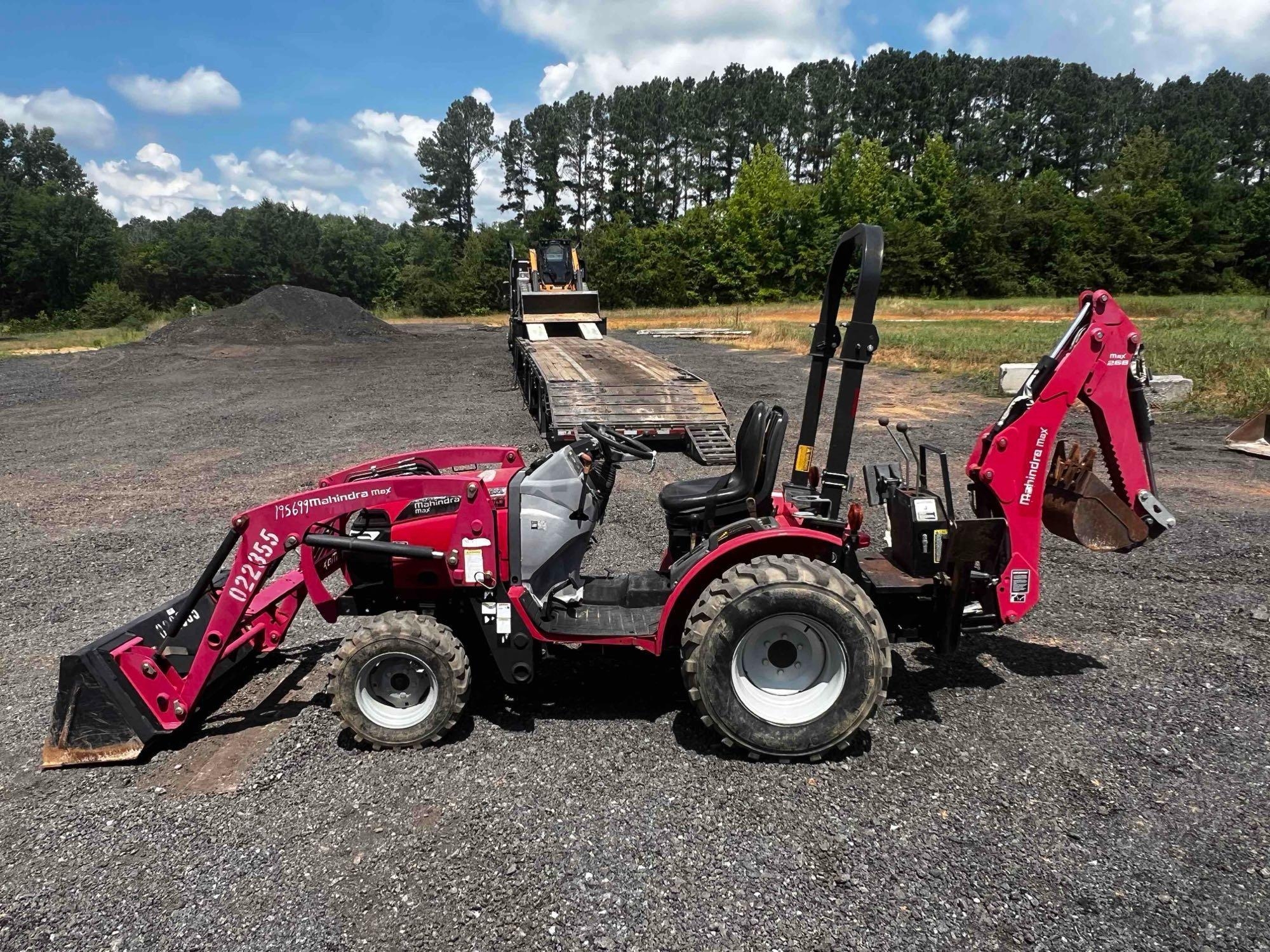 Mahindra 26XL Tractor 4X4 Loader Backhoe (A51243)