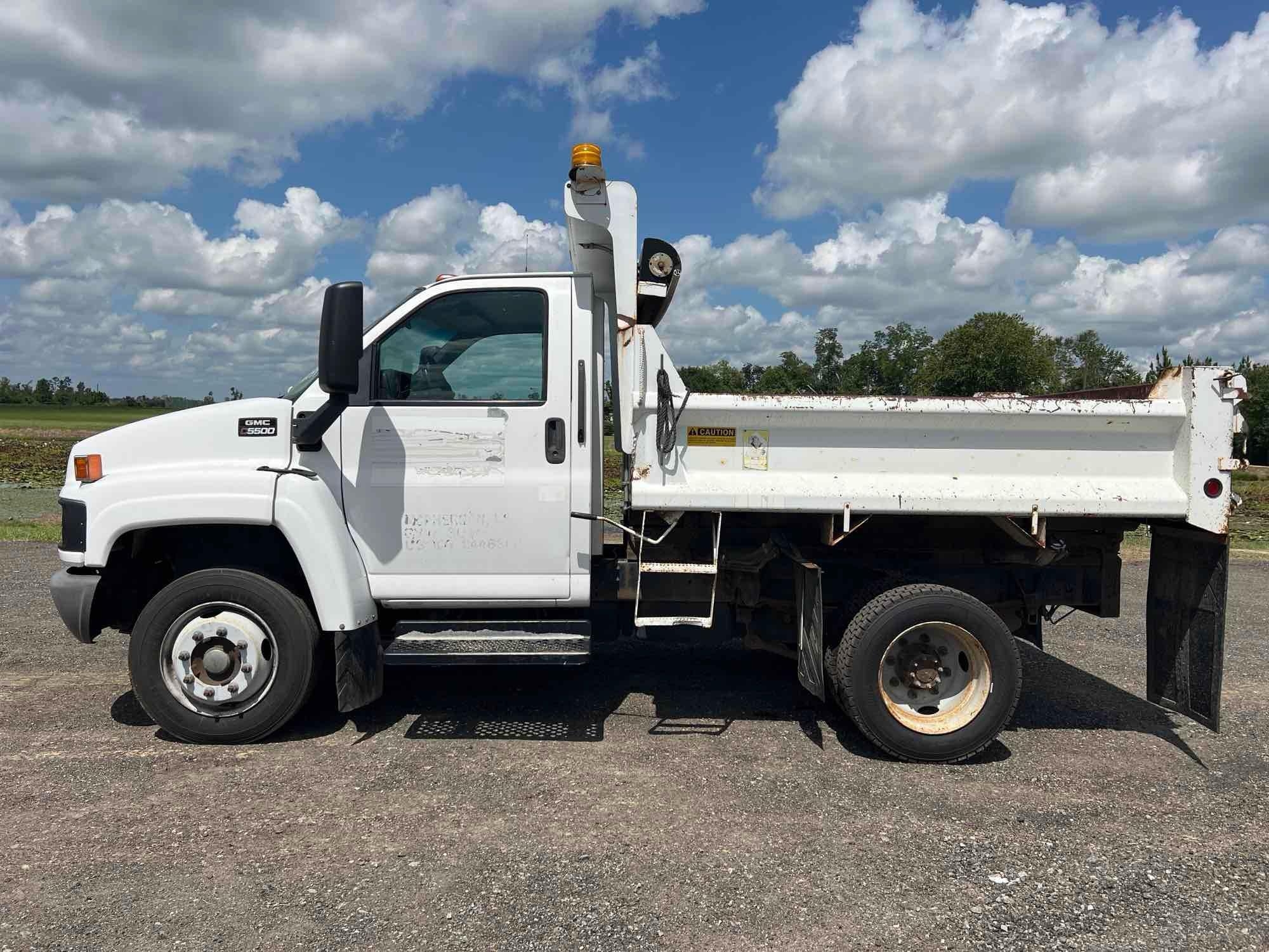 2003 GMC C5500 DUMP TRUCK (A51406)