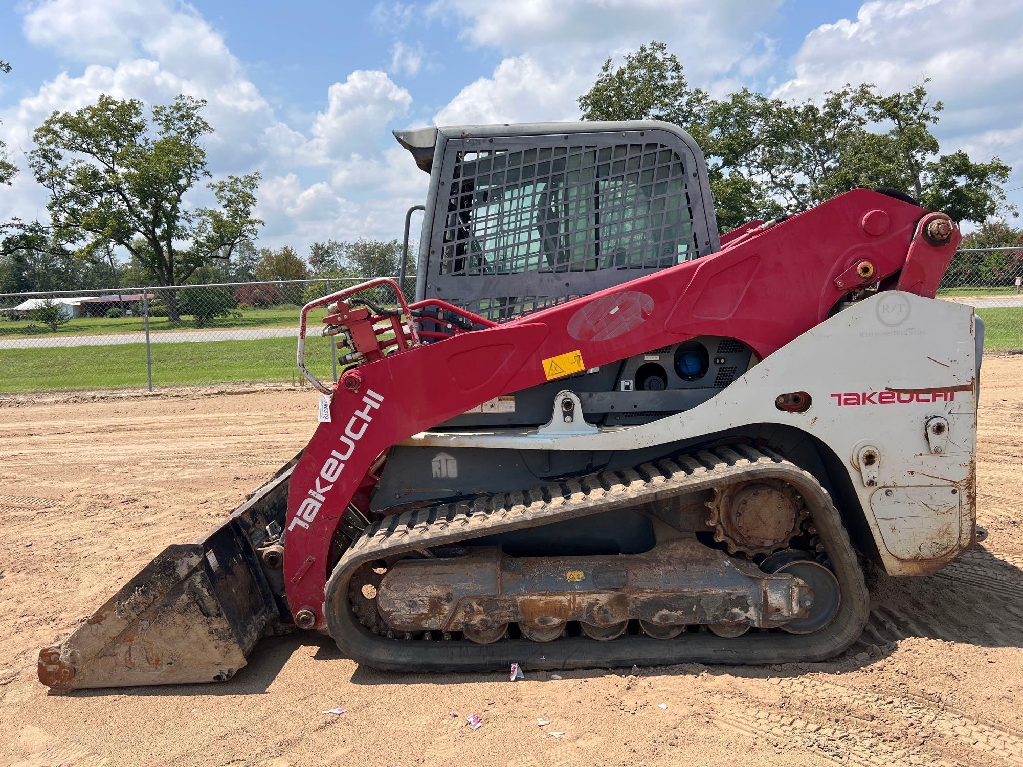 2018 TAKEUCHI TL12V-2 SKID STEER (A51246)