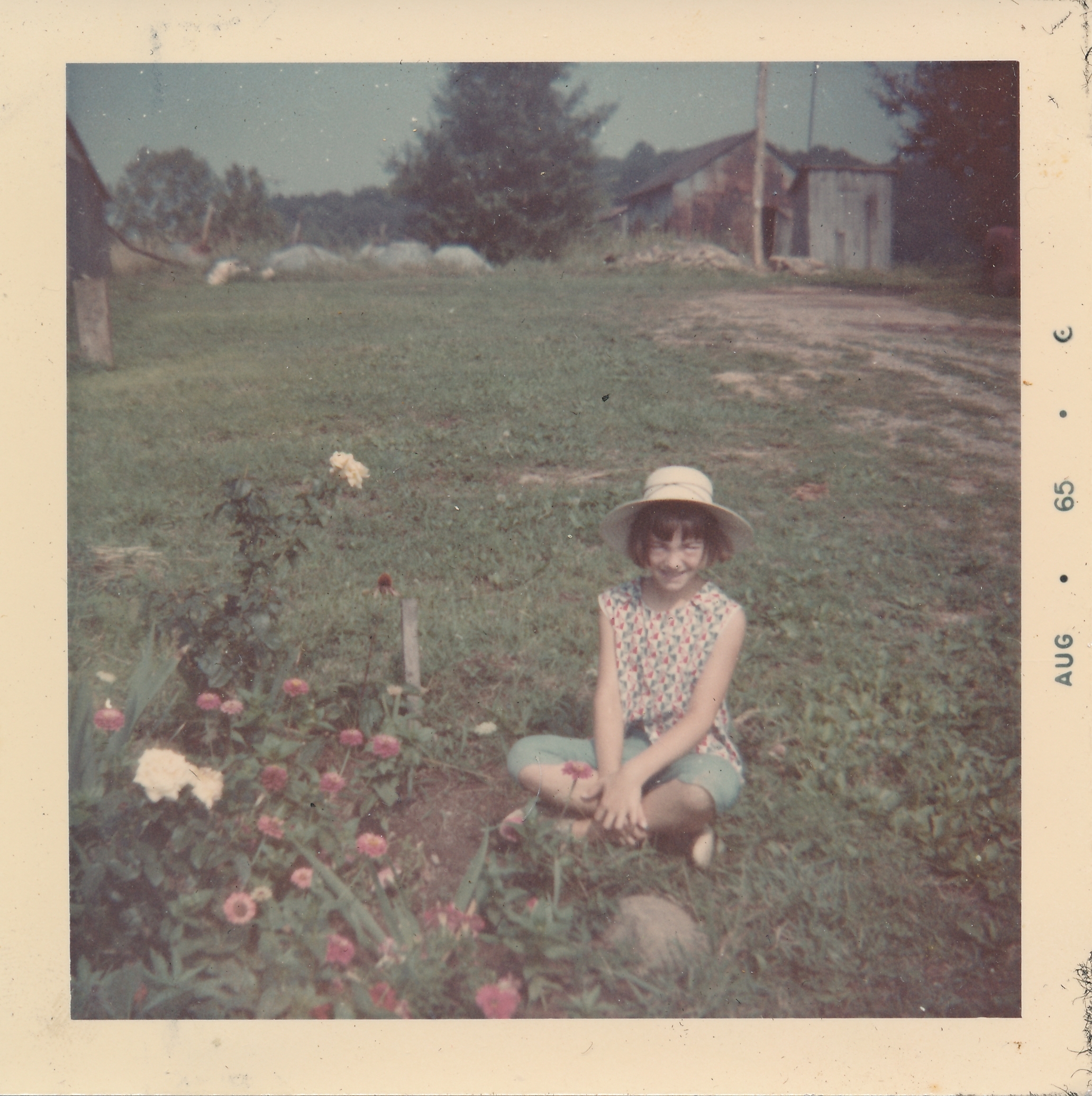 19650800_SmRedAlbumP7_LabelAug65C_FlowersProbJanice_MeatHouseTinBld_Farm_20240327_0001.jpg