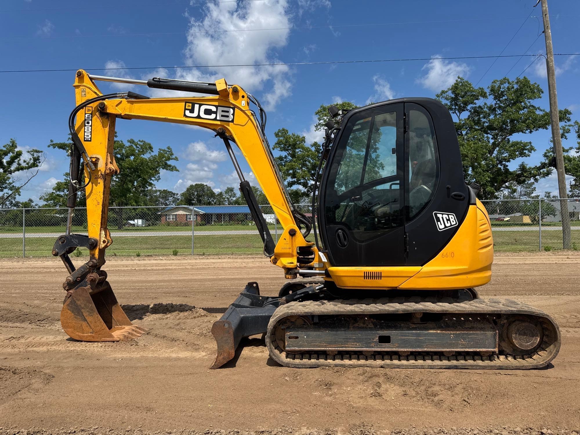 JCB 8085 EXCAVATOR (A50458)