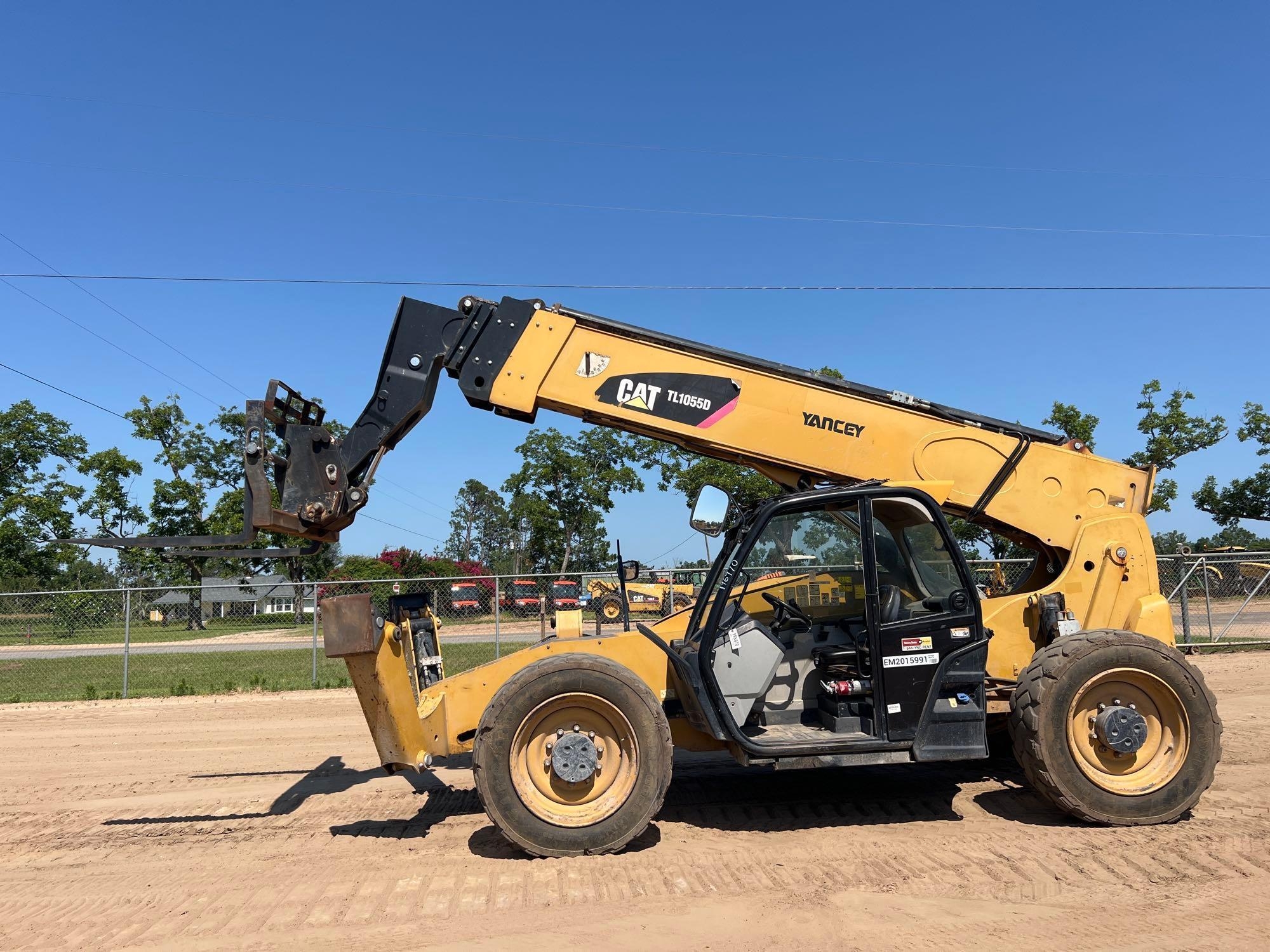 2016 CATERPILLAR TL1055D TELESCOPIC FORKLIFT (A50458)