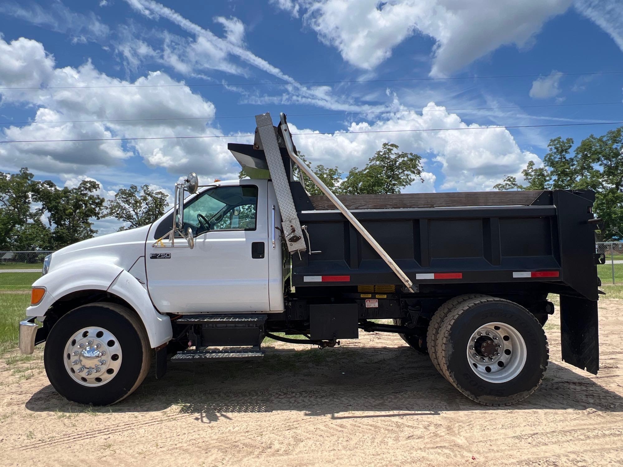 2007 FORD F-750XL SUPER DUTY DUMP TRUCK (A51243)