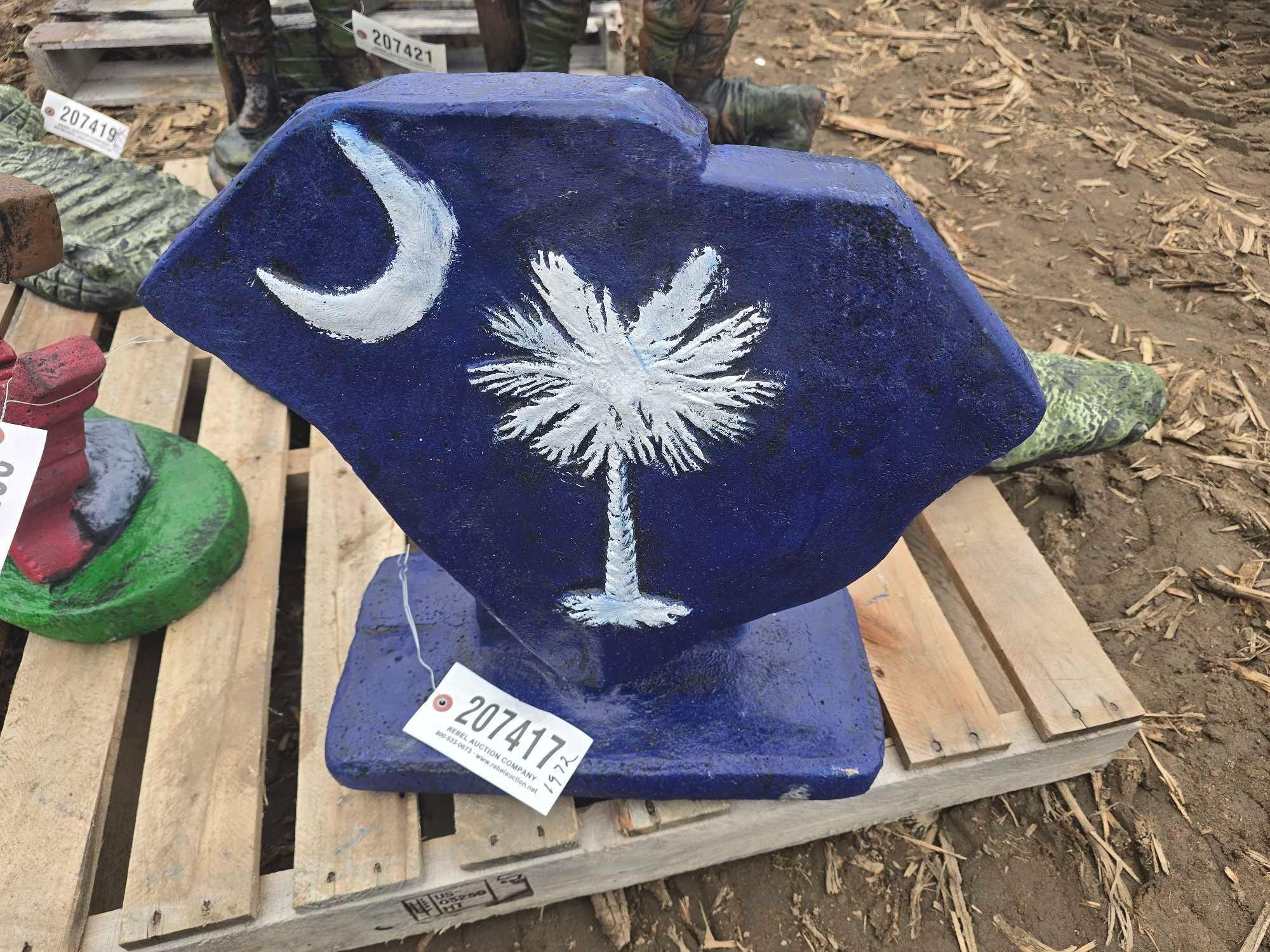 SOUTH CAROLINA STATE CONCRETE STATUE (A58374)