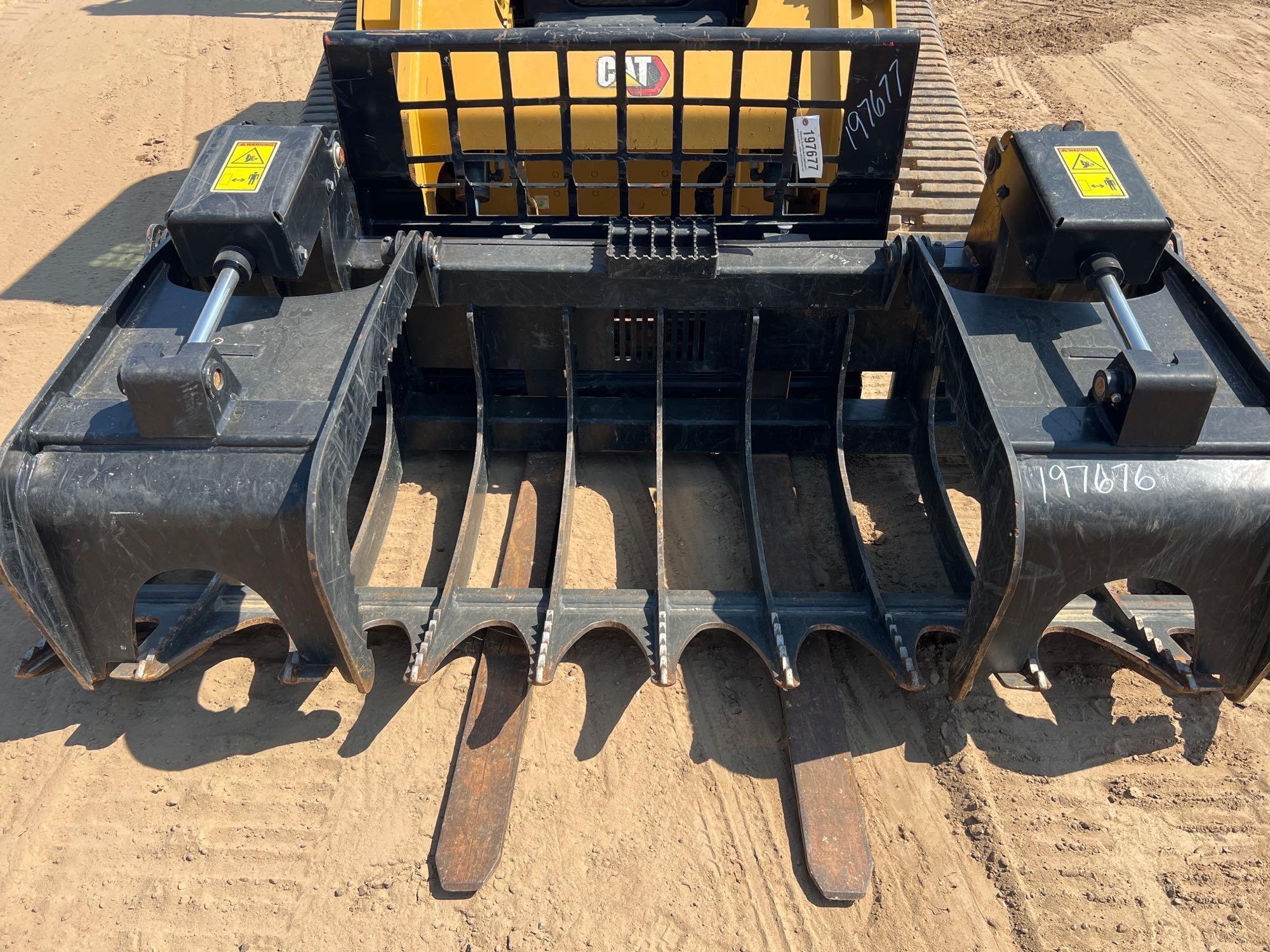 CATERPILLAR 48" QUICK ATTACH FORKS (A51242)
