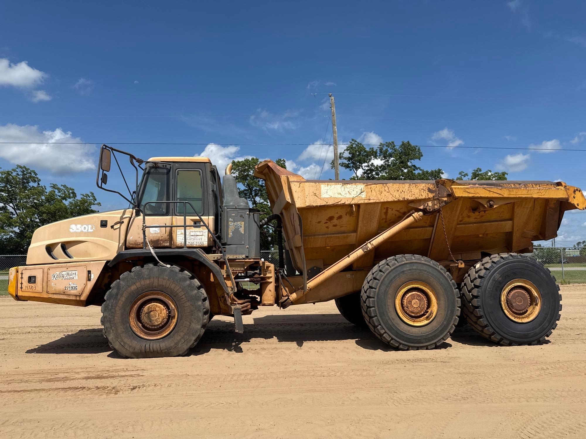 JOHN DEERE 350D OFF ROAD DUMP (A51242)