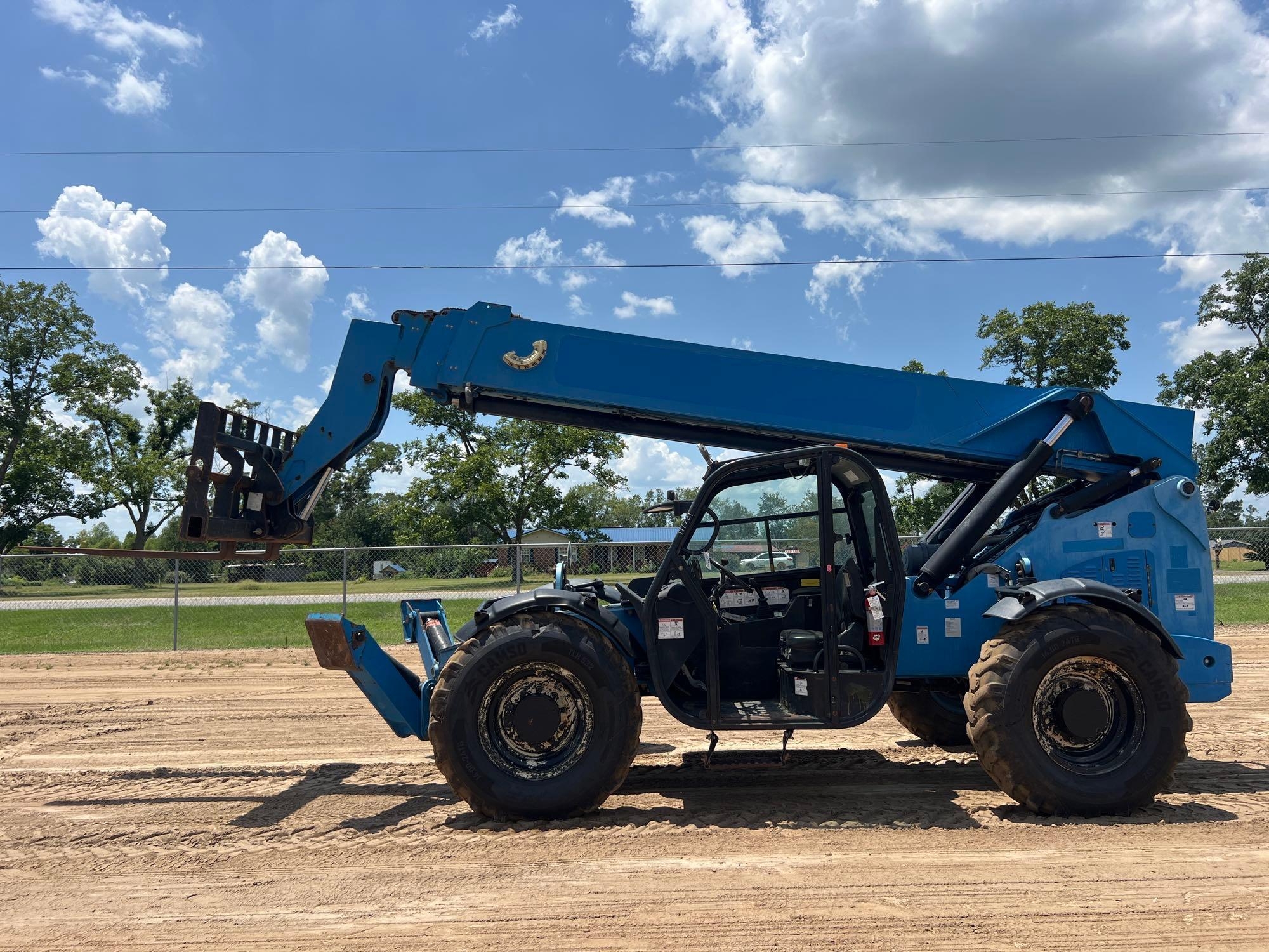 2016 GENIE GTH1056 TELESCOPIC FORKLIFT (A51242)