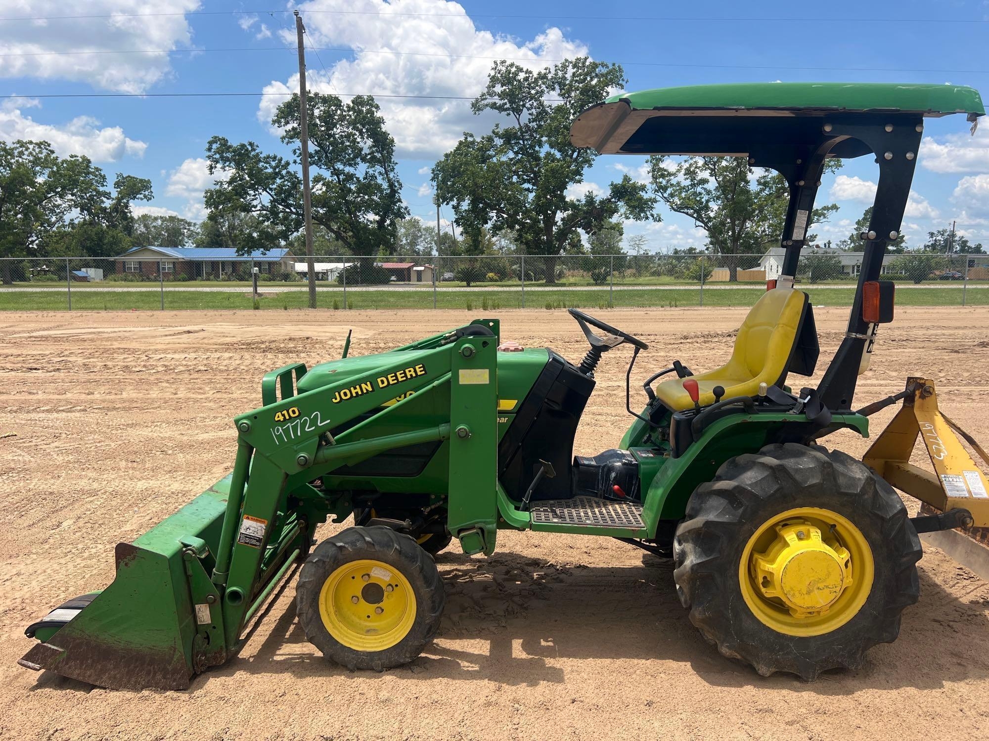 JOHN DEERE 4100 TRACTOR (A51243)