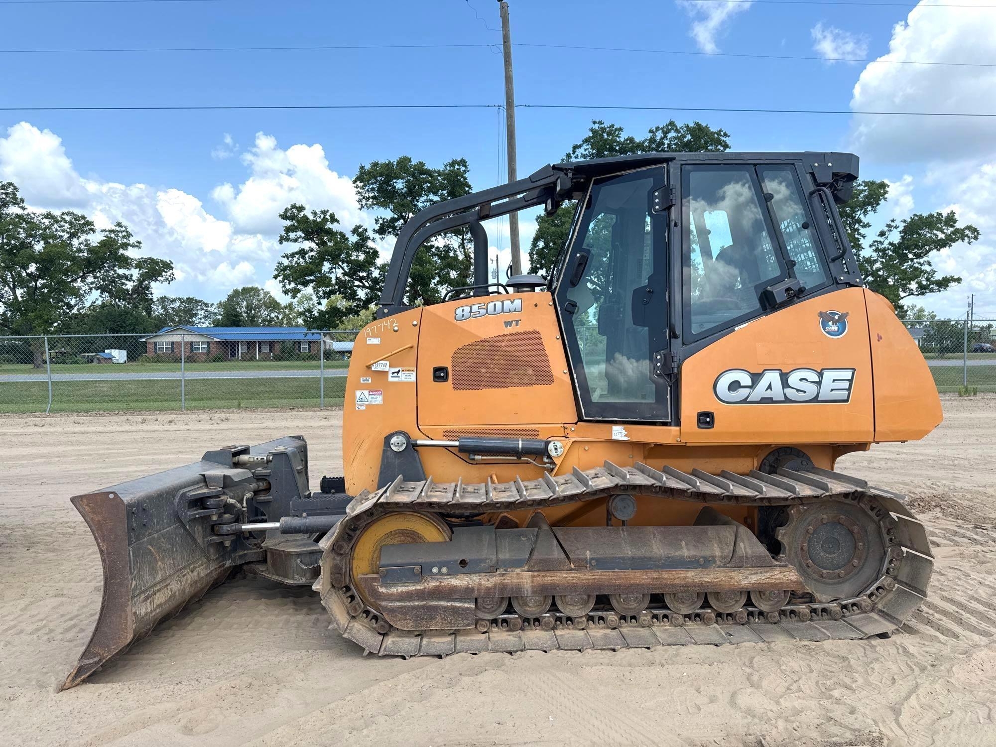 CASE 850M WT CRAWLER DOZER (A51242)