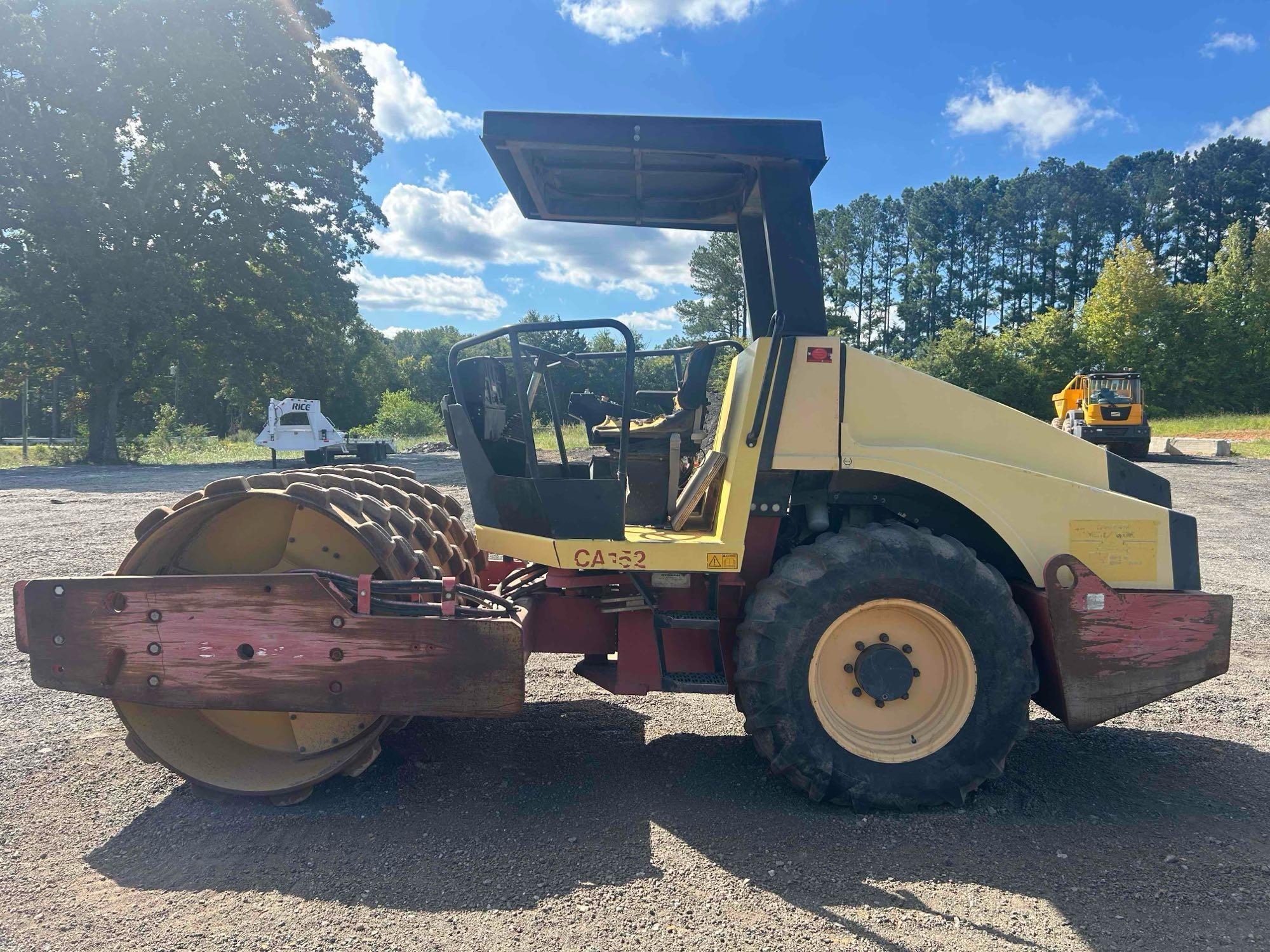 DYNAPAC CA152PD PADFOOT ROLLER (A51246)