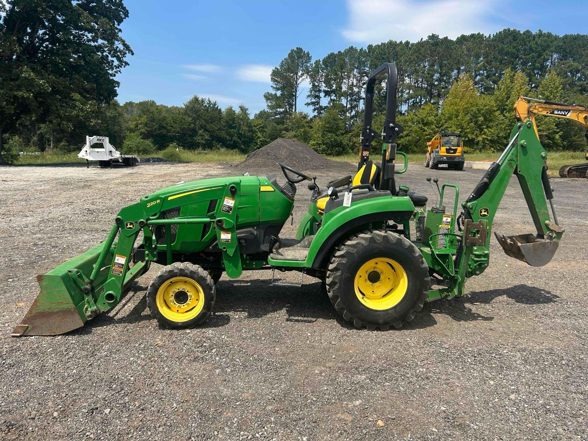 2021 JOHN DEERE 2032R TRACTOR LOADER BACKHOE 4X4 (A51247)
