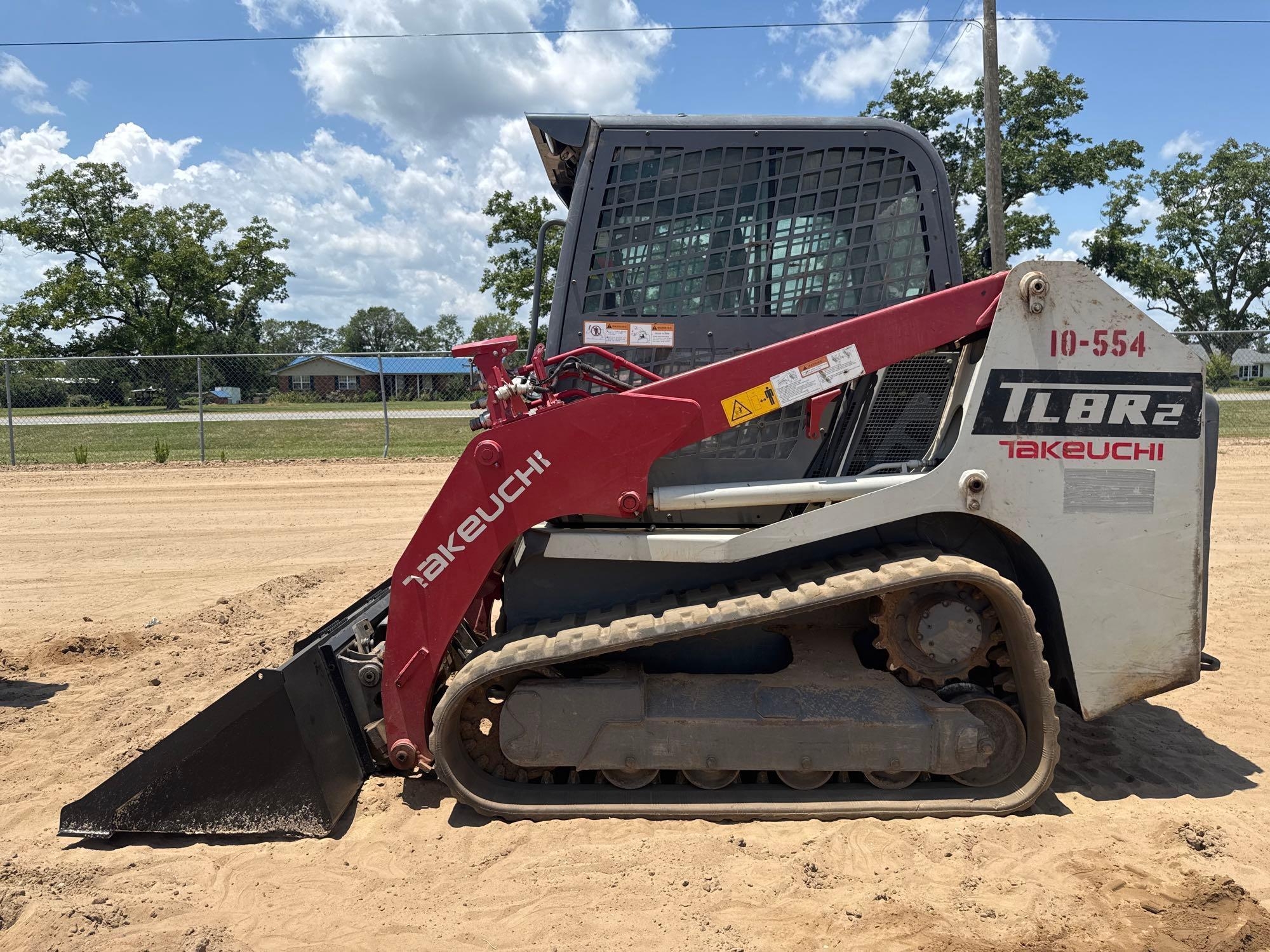 TAKEUCHI TL8R2 SKID STEER (A51242)