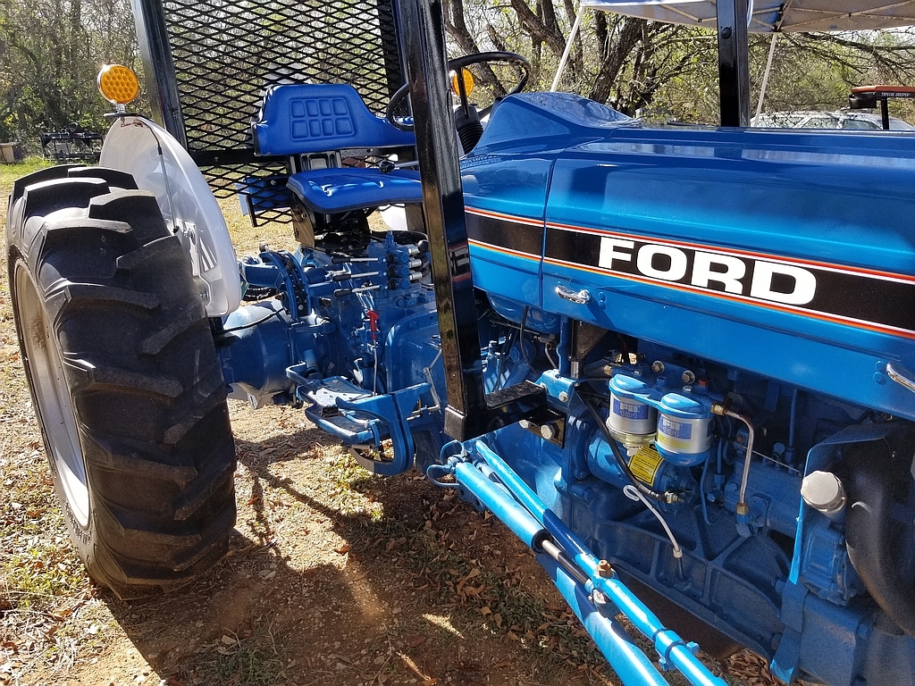1986 Ford 3910.jpg