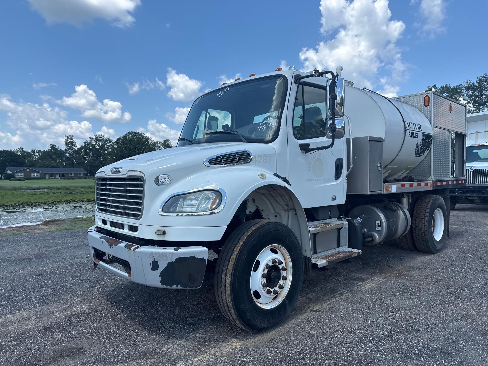 2013 FREIGHTLINER BUSINESS CLASS M2 VACUUM TRUCK (A51406)