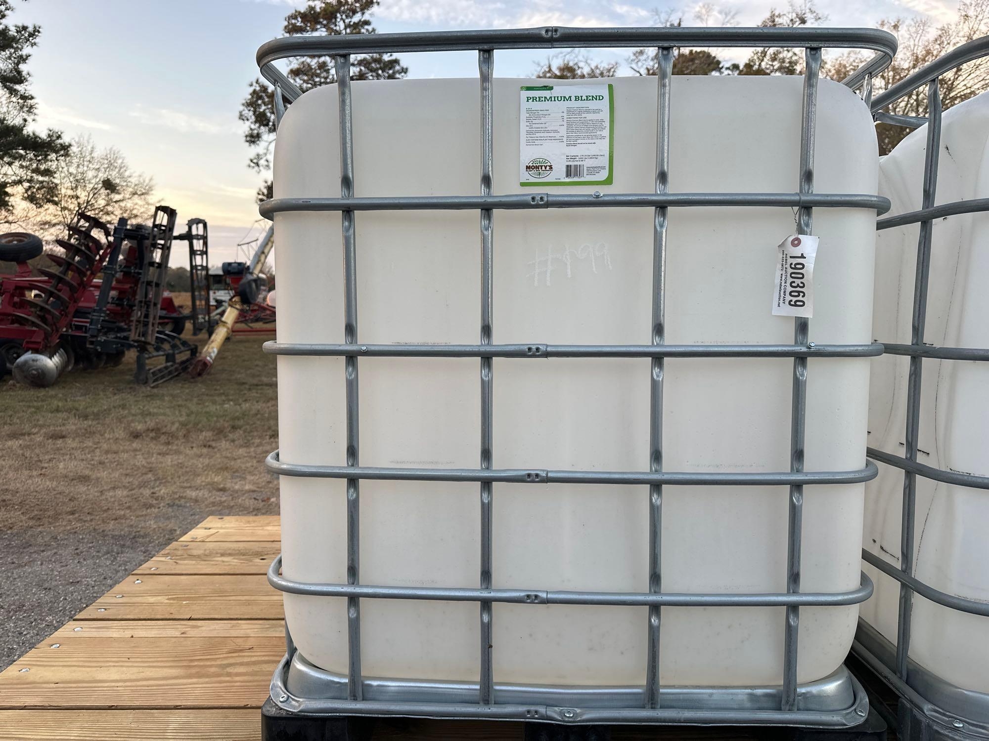 POLY TOTE W/ WIRE CAGE / PALLET (A52708)