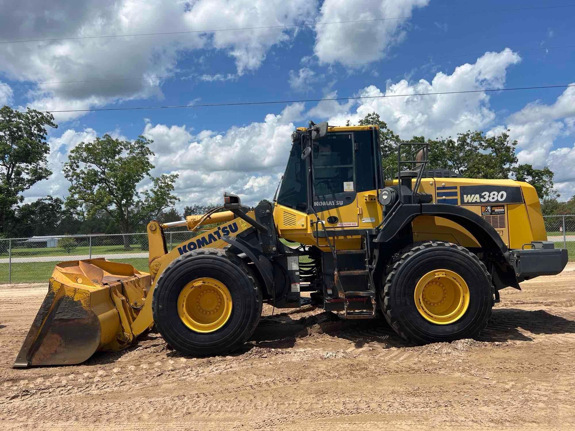 2019 KOMATSU WA380-8 WHEEL LOADER (A51246)